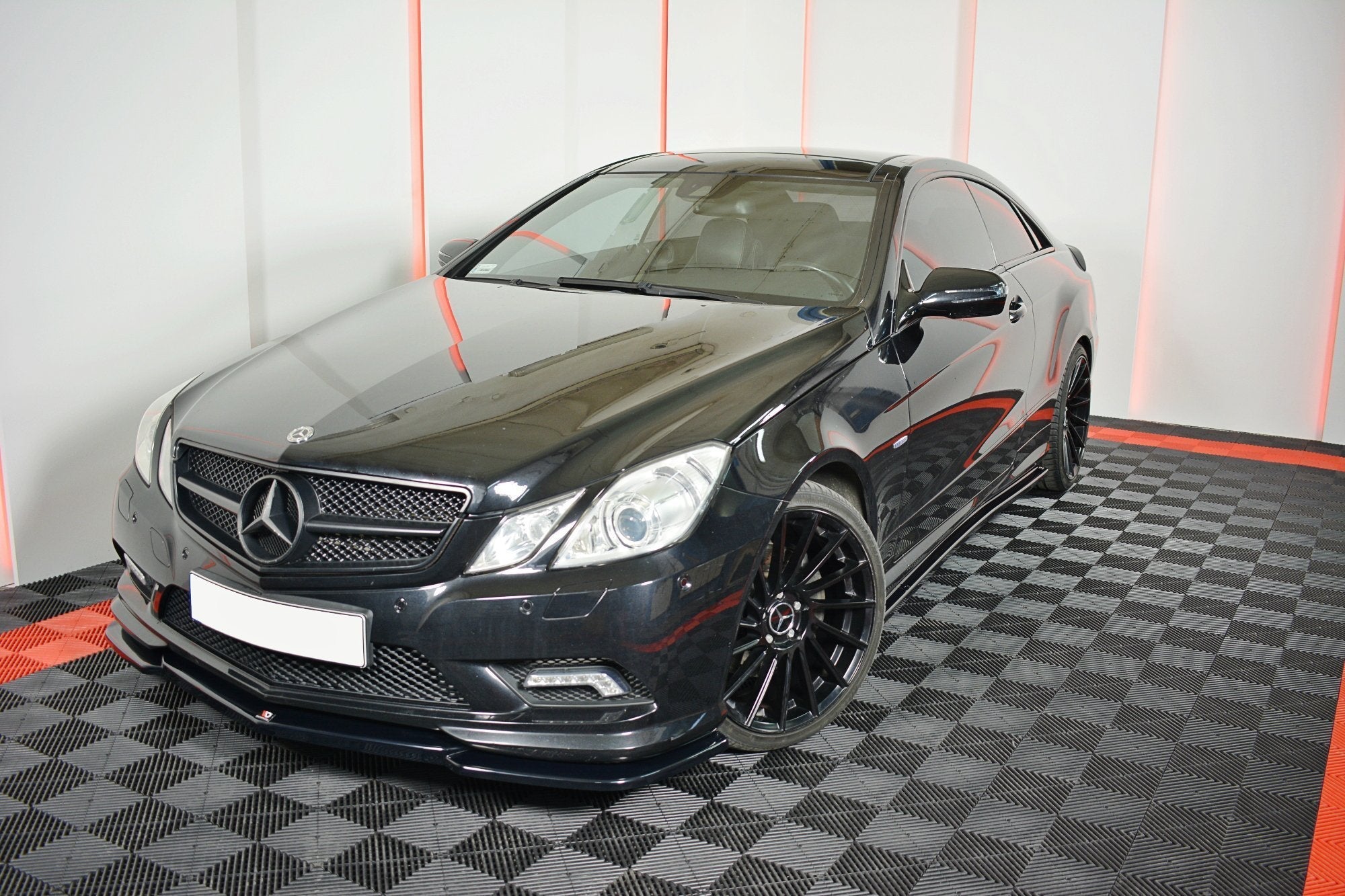 Maxton Design Difusores de taloneras laterales para Mercedes-Benz E-Class Coupe AMG-Line C207 - imagen 2