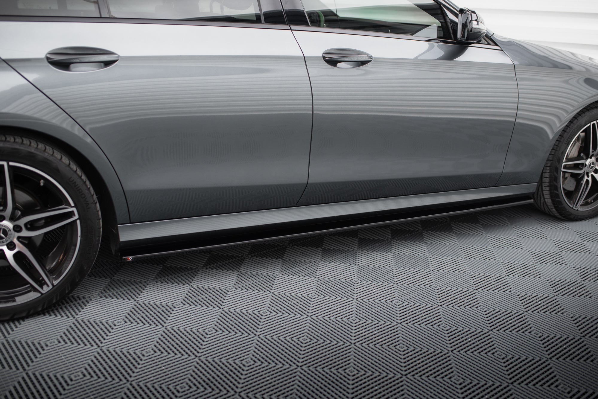 Maxton Design Difusores de taloneras laterales para Mercedes-Benz E43 AMG / AMG-Line Sedan / Estate W213 / S213 - imagen 2