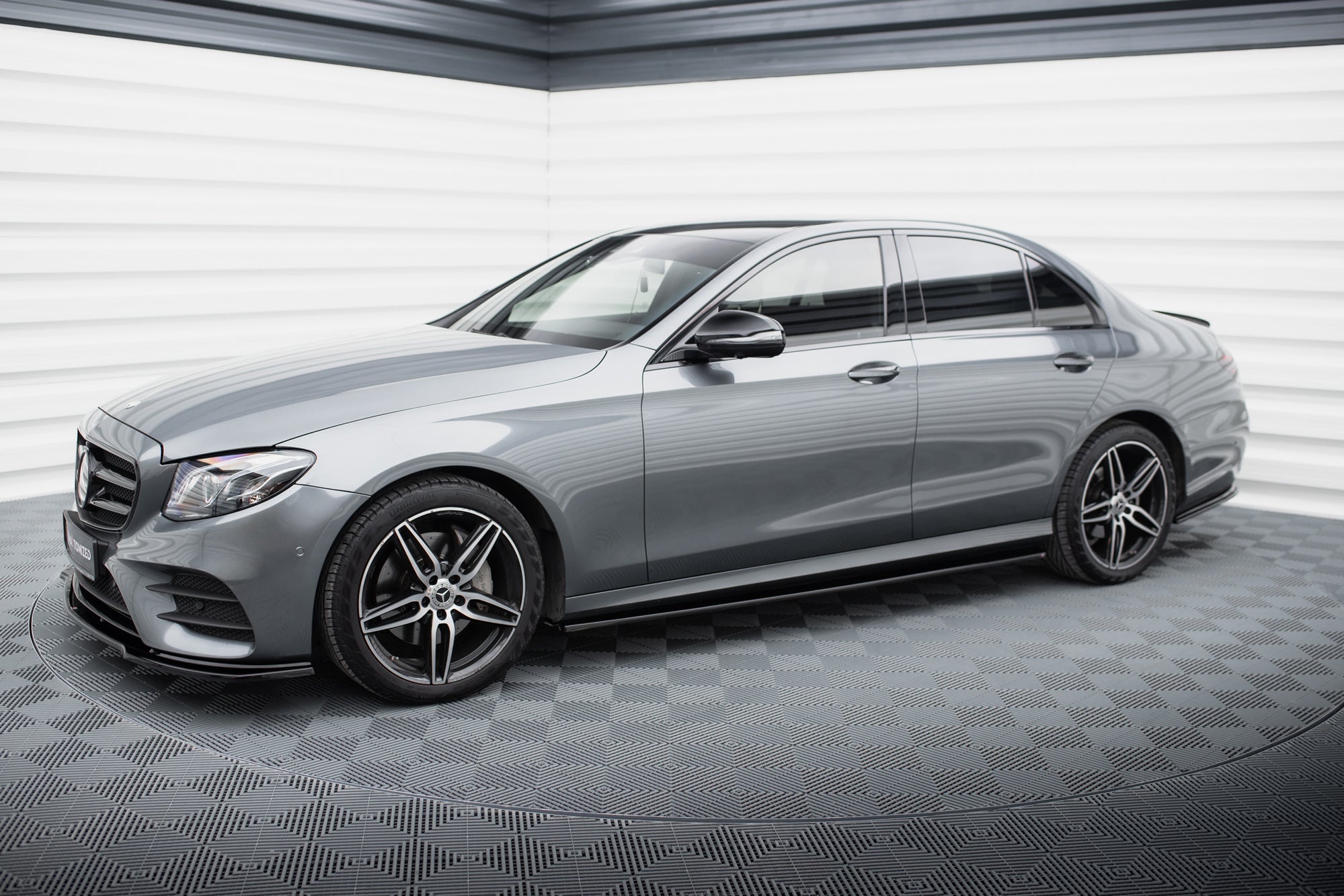 Maxton Design Difusores de taloneras laterales para Mercedes-Benz E43 AMG / AMG-Line Sedan / Estate W213 / S213 - imagen 3