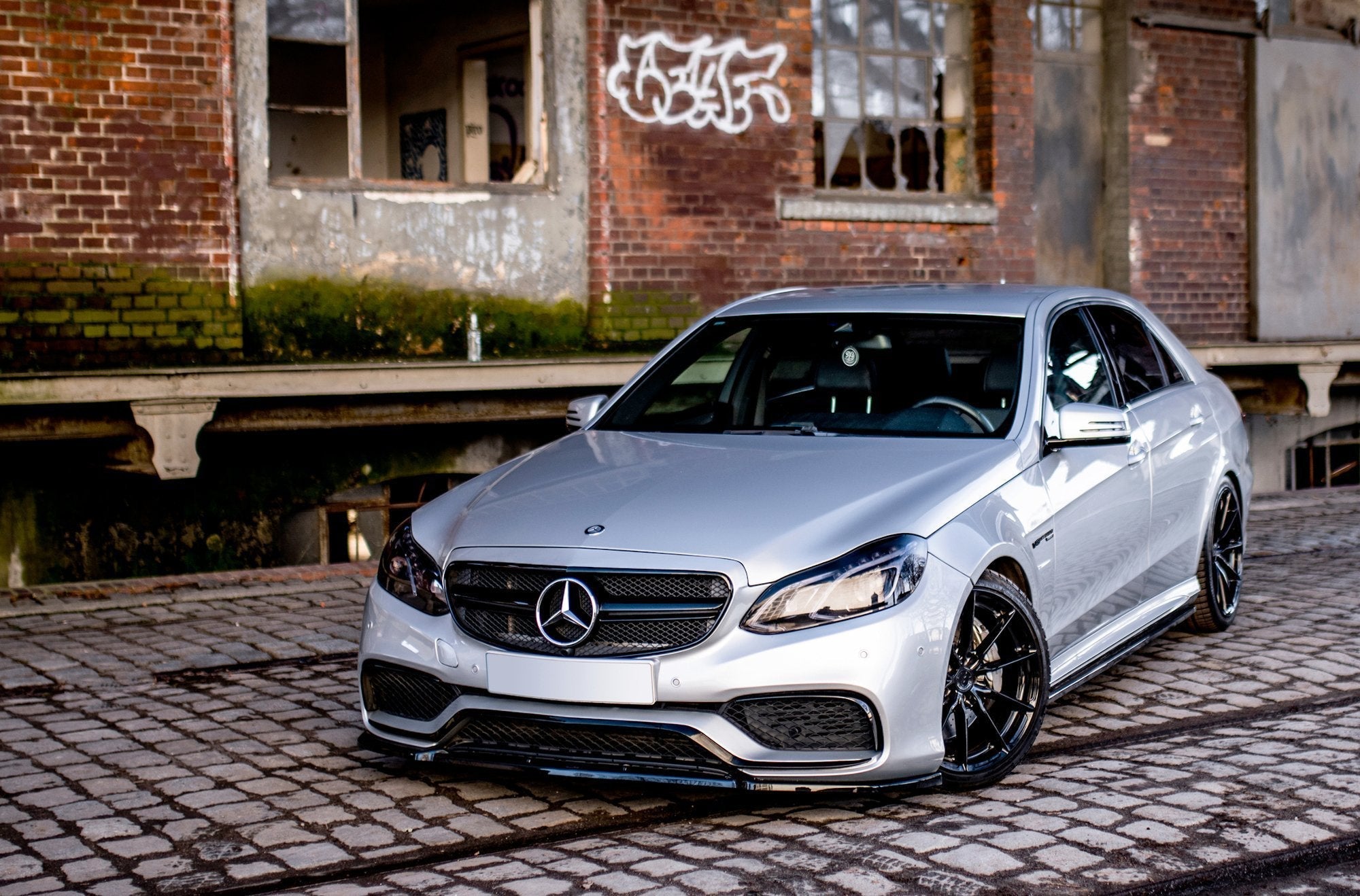 Maxton Design Difusores de taloneras laterales para Mercedes-Benz E63 AMG / AMG-Line Sedan W212 Facelift - imagen 9