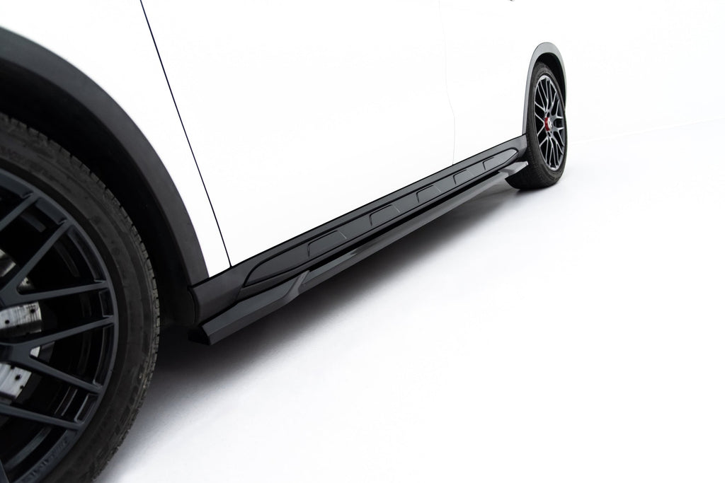 Maxton Design Difusores de taloneras laterales para Mercedes-Benz GLA 45 AMG X156 Facelift - imagen 2