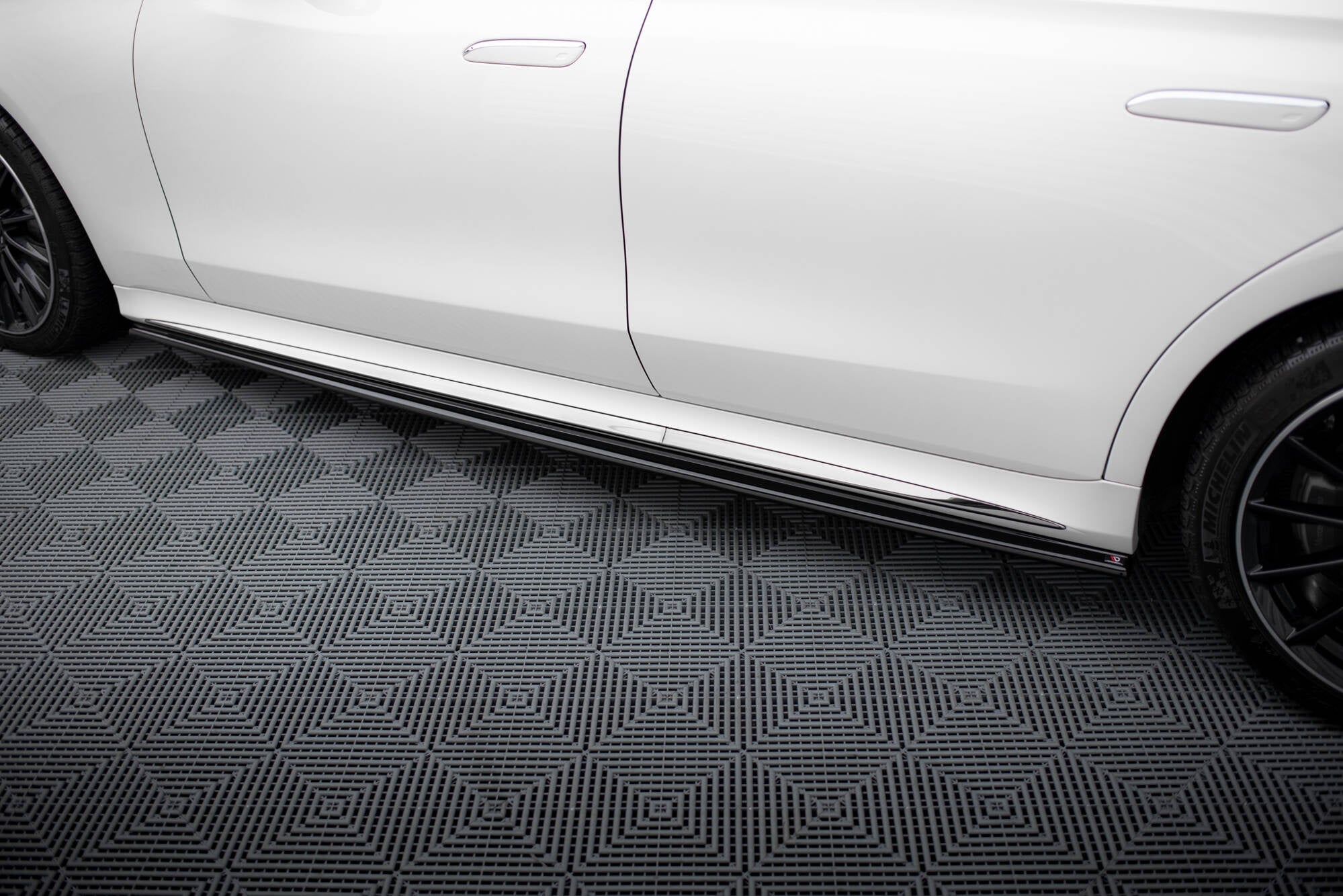 Maxton Design Difusores de taloneras laterales para Mercedes-Benz S AMG-Line W223 - imagen 2