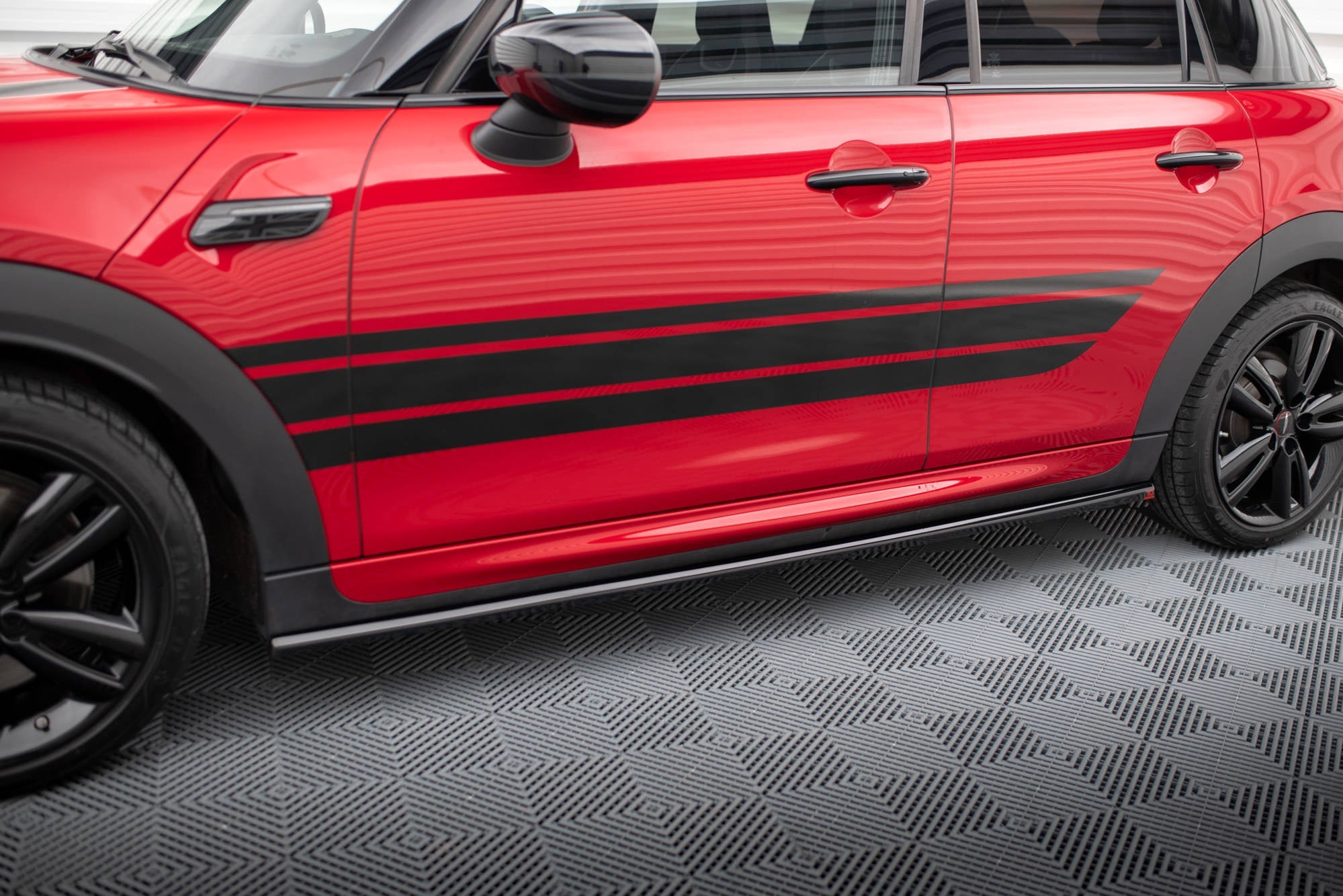 Maxton Design Difusores de taloneras laterales para Mini Cooper S John Cooper Works F55 Facelift - imagen 1