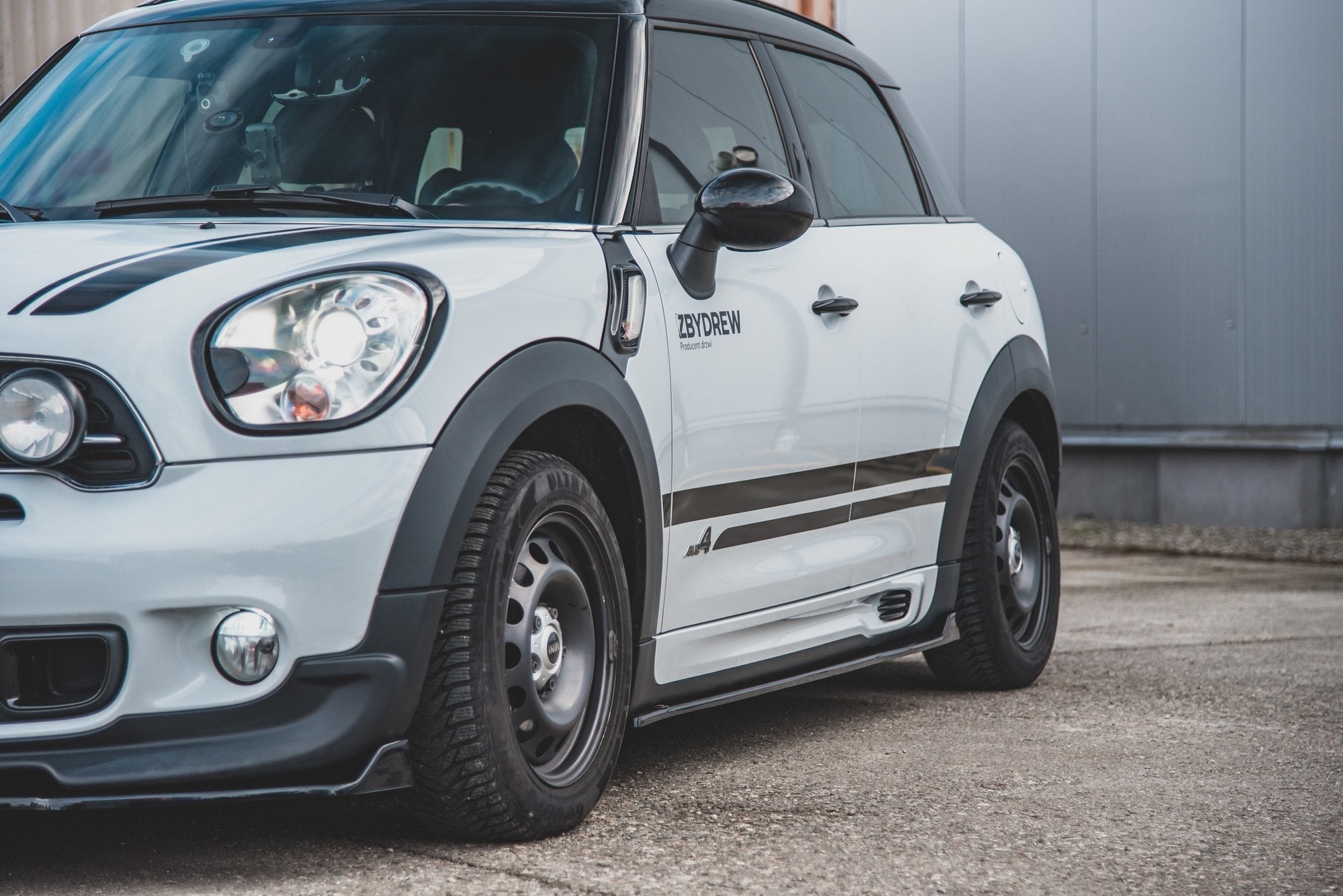 Maxton Design Difusores de taloneras laterales para Mini Countryman Mk1 JCW - imagen 1