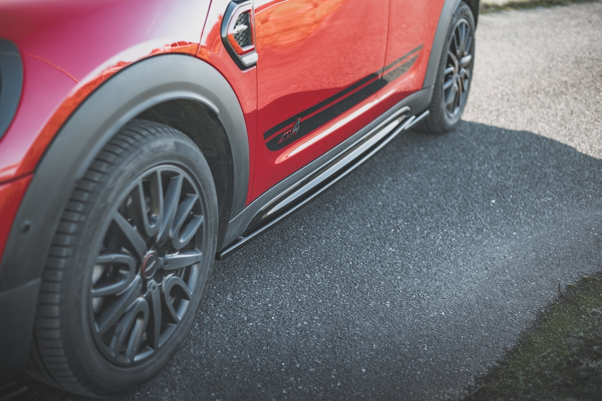 Maxton Design Difusores de taloneras laterales para Mini Countryman Mk2 F60 JCW - imagen 1