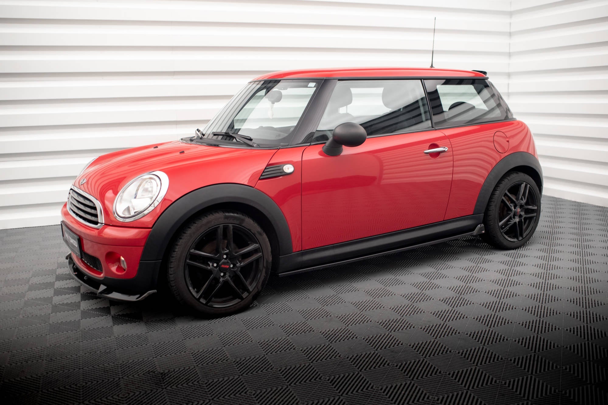 Maxton Design Difusores de taloneras laterales para Mini One R56 - imagen 3
