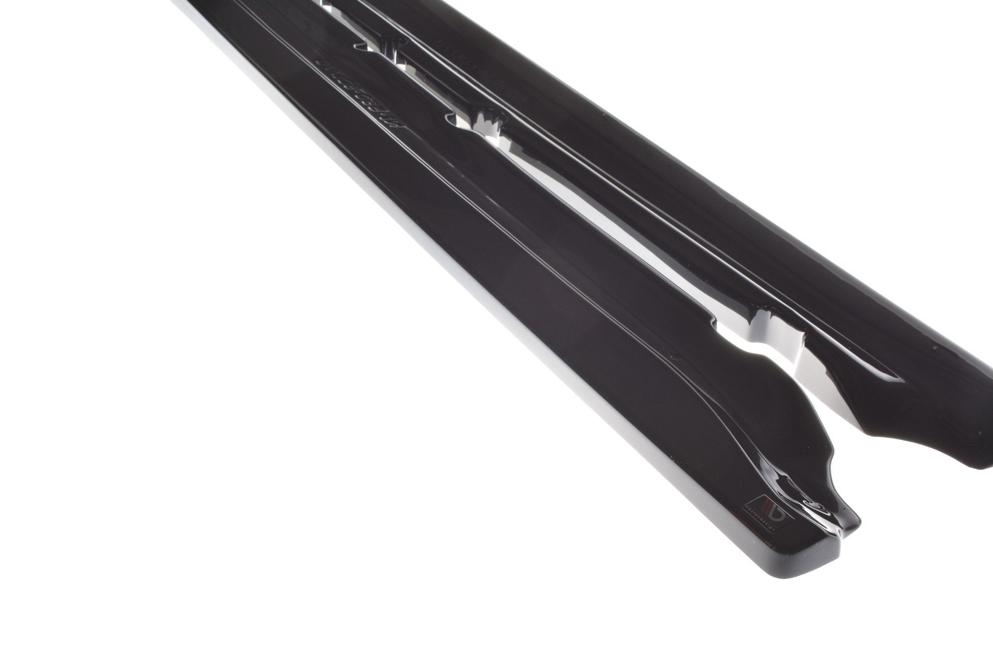 Maxton Design Difusores de taloneras laterales para Nissan 350Z - imagen 4