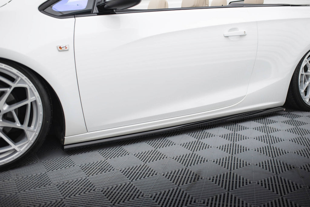 Maxton Design Difusores de taloneras laterales para Opel Cascada - imagen 1