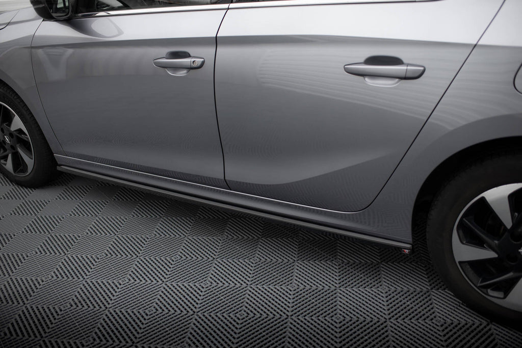 Maxton Design Difusores de taloneras laterales para Opel Corsa F ( Mk6) - imagen 3