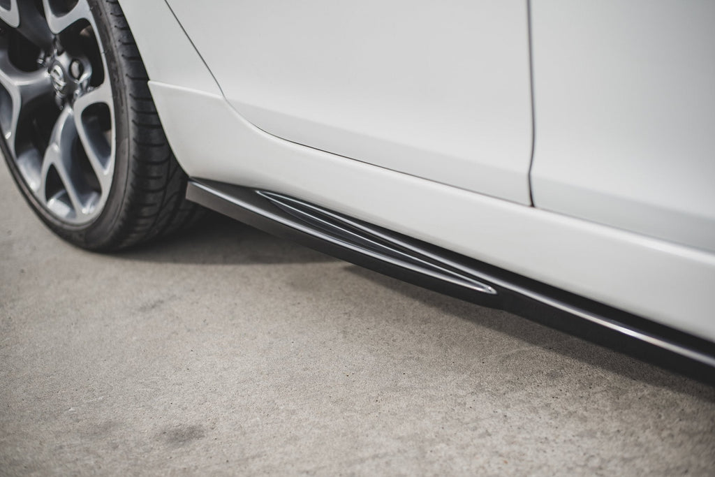 Maxton Design Difusores de taloneras laterales para Opel Insignia Mk. 1 OPC - imagen 3