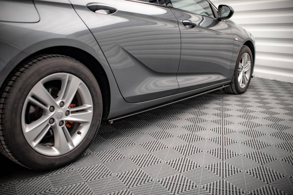 Maxton Design Difusores de taloneras laterales para Opel Insignia Mk2 - imagen 2
