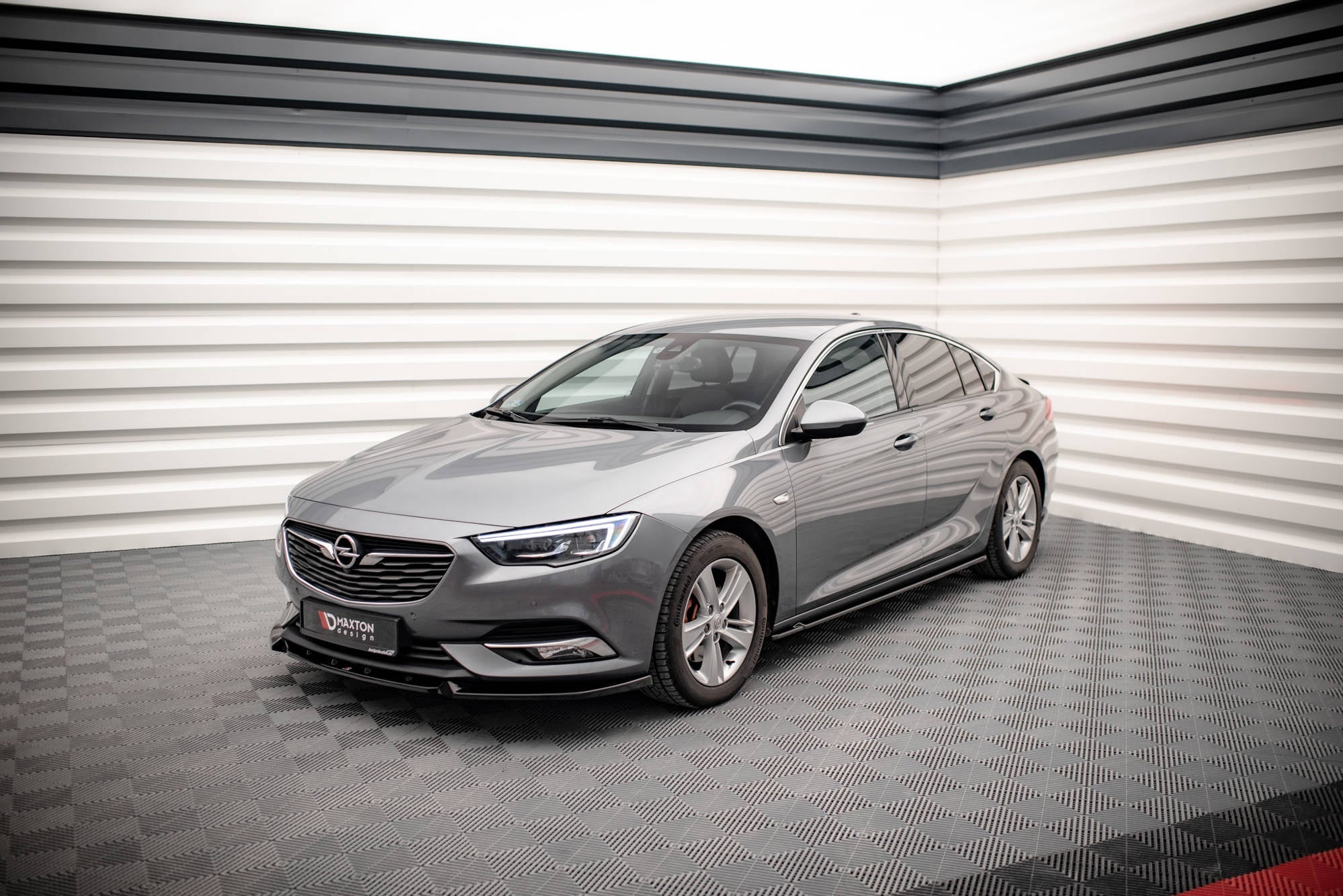 Maxton Design Difusores de taloneras laterales para Opel Insignia Mk2 - imagen 3