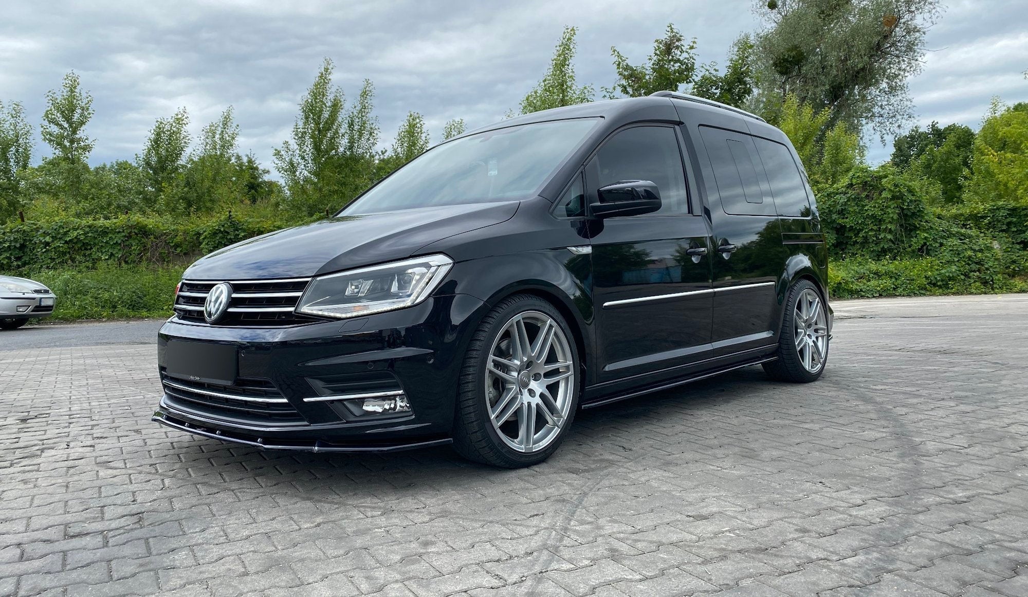 Maxton Design Difusores de taloneras laterales para Volkswagen Caddy Mk. 4 - imagen 3