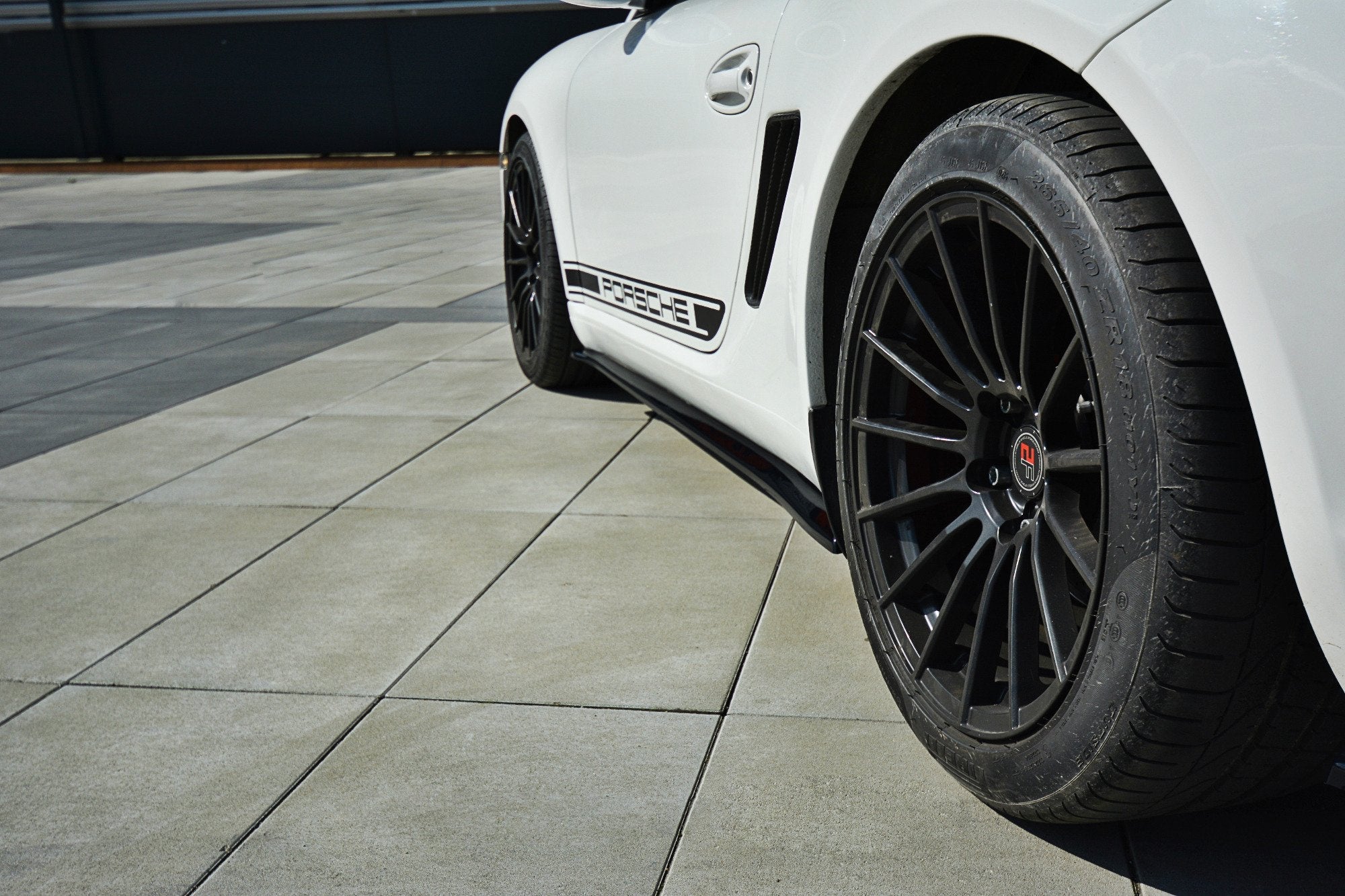 Maxton Design Difusores de taloneras laterales para Porsche Cayman S 987C - imagen 2