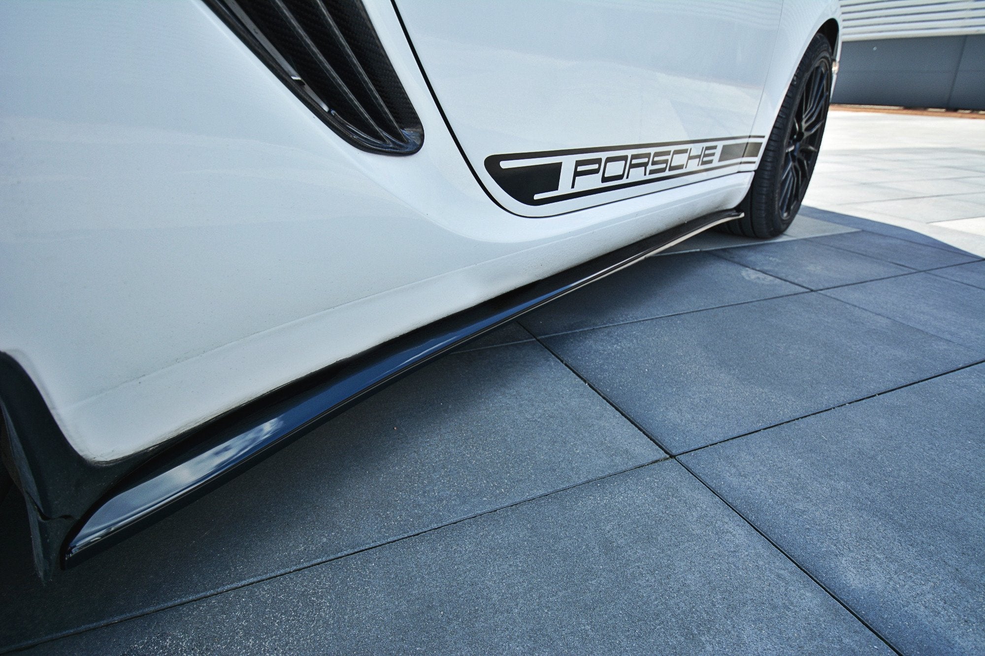 Maxton Design Difusores de taloneras laterales para Porsche Cayman S 987C - imagen 3