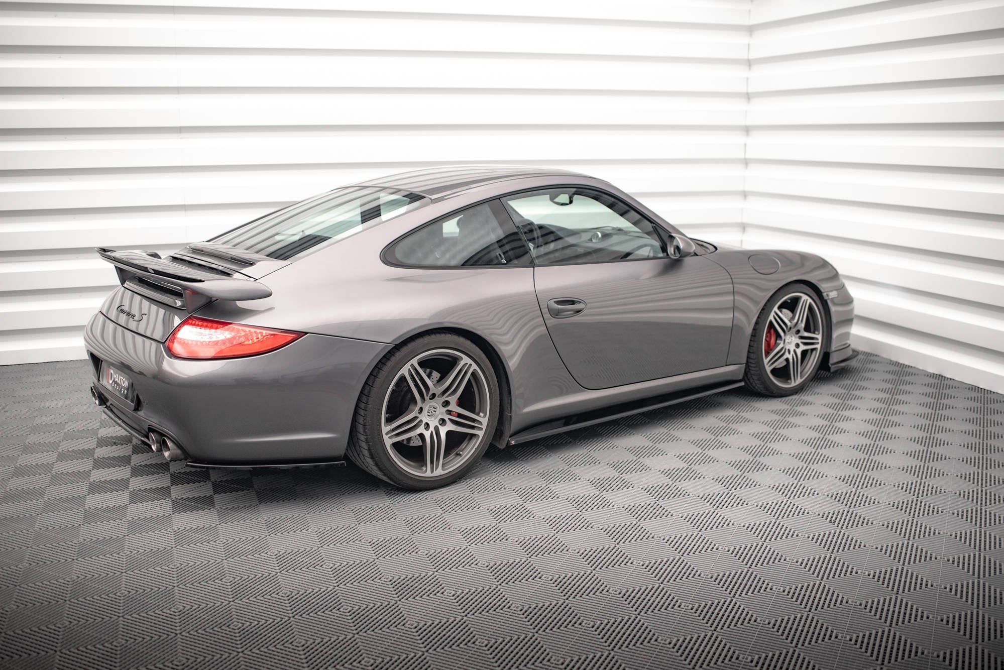 Maxton Design Difusores de taloneras laterales para Porsche 911 Carrera / Carrera GTS 997 Facelift - imagen 3