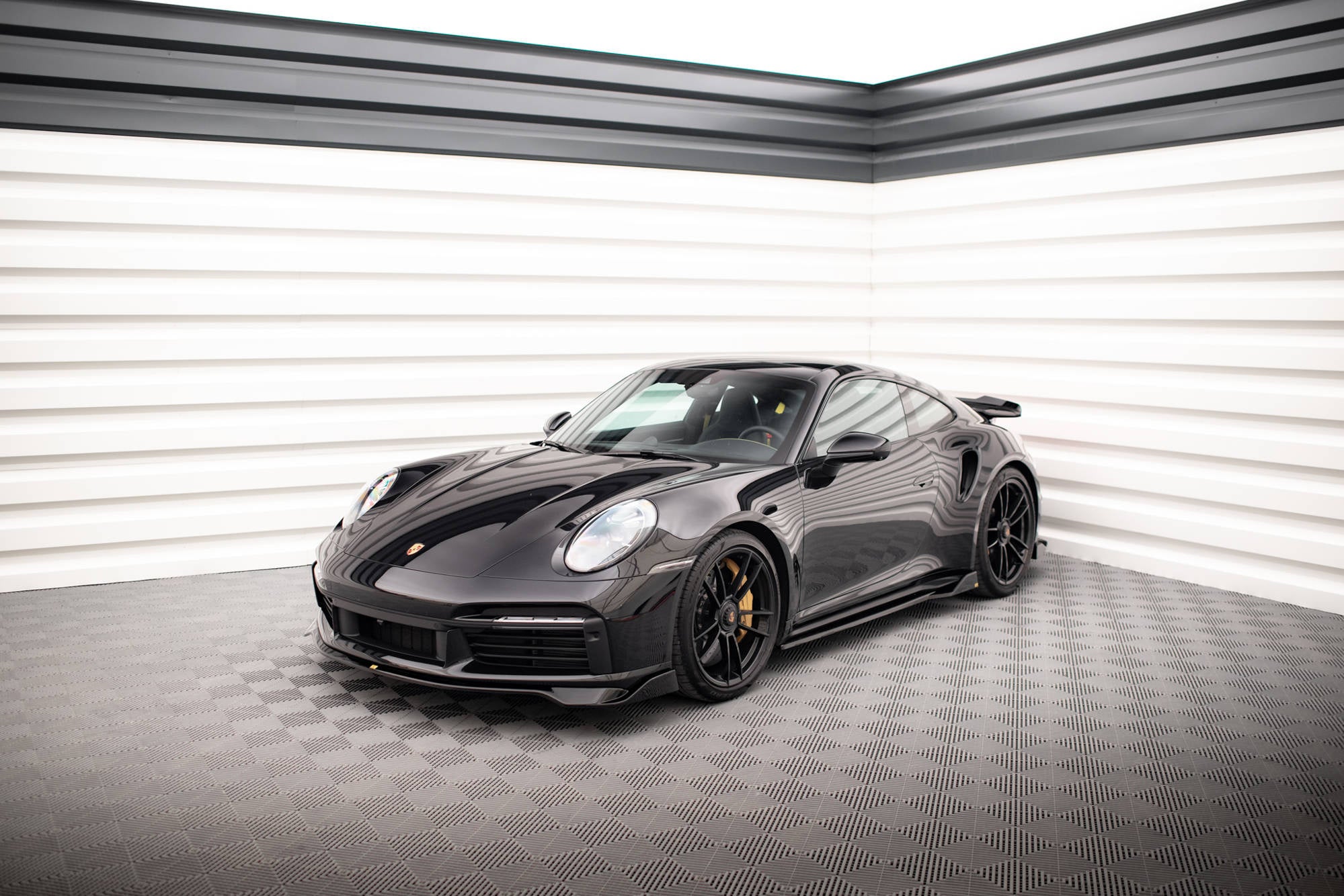 Maxton Design Difusores de taloneras laterales para Porsche 911 Turbo S Sport Package 992 - imagen 4