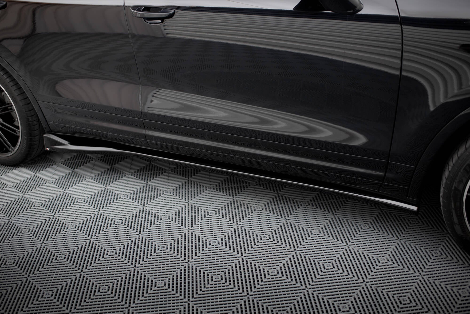 Maxton Design Difusores de taloneras laterales para Porsche Cayenne Mk2 Facelift - imagen 3