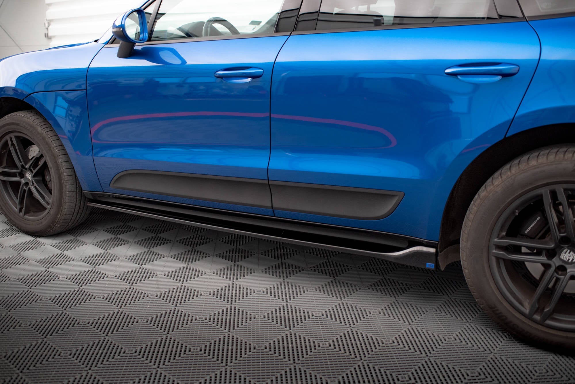 Maxton Design Difusores de taloneras laterales para Porsche Macan Mk1 - imagen 2