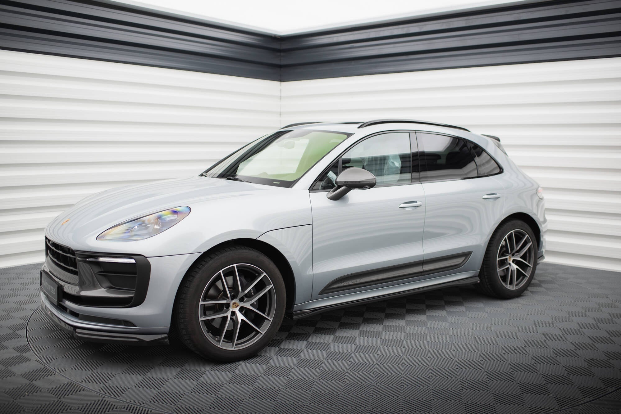 Maxton Design Difusores de taloneras laterales para Porsche Macan T / GTS Mk1 Facelift 2 - imagen 4