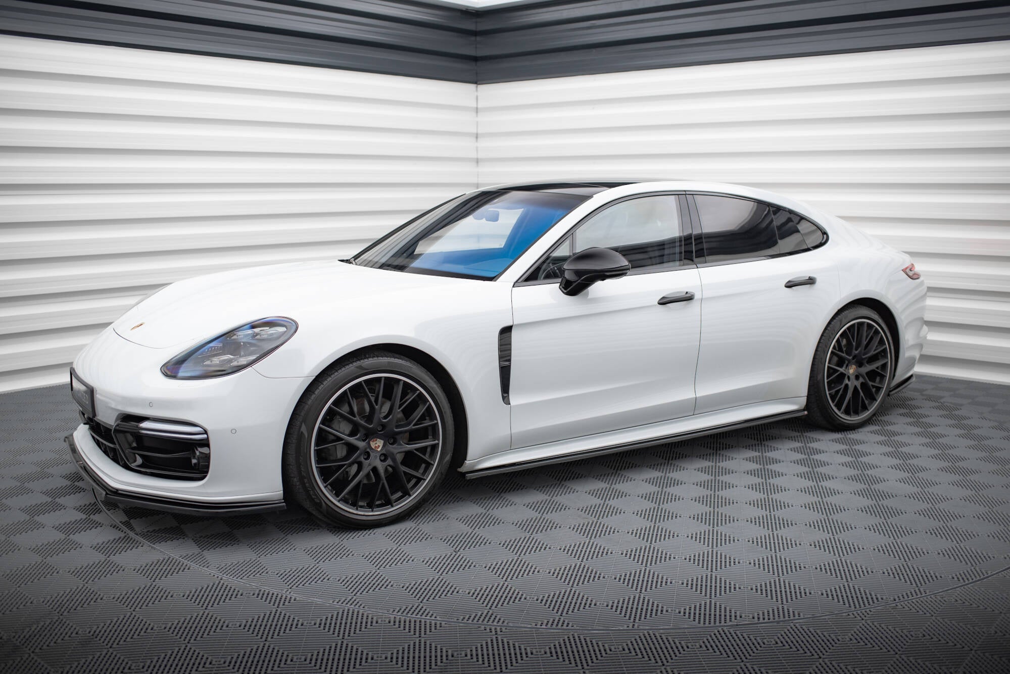 Maxton Design Difusores de taloneras laterales para Porsche Panamera GTS 971 - imagen 2