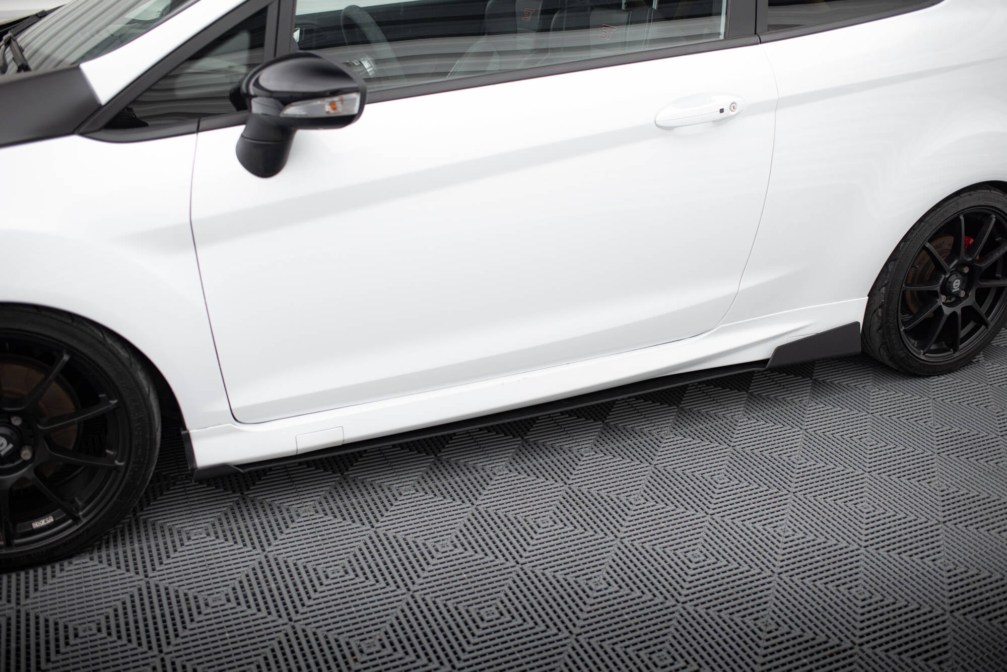 Maxton Design Racing Side Skirts Diffusers para Ford Fiesta ST Mk7 Facelift - imagen 2