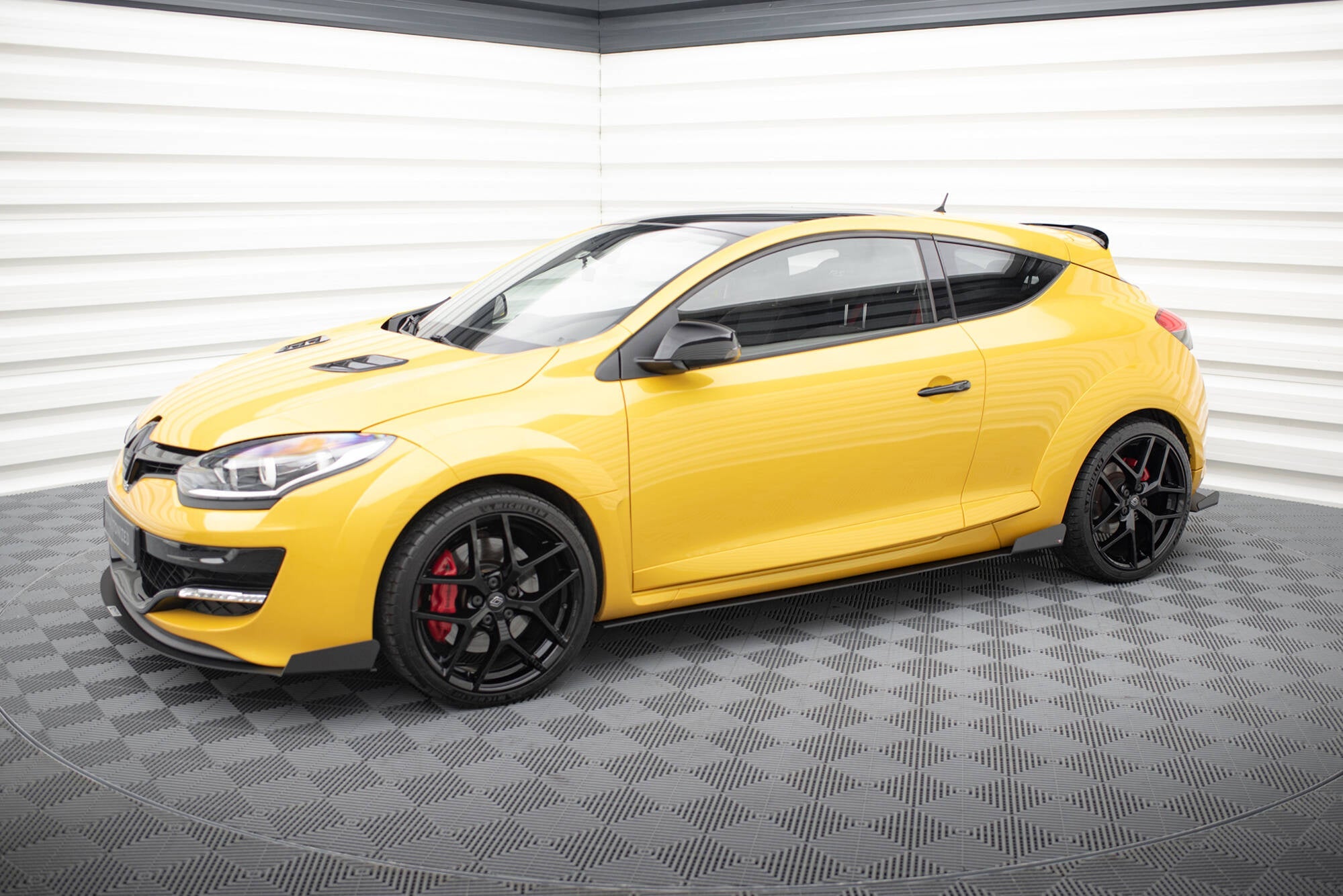 Maxton Design Racing Side Skirts Diffusers para Renault MEGANE Mk3 RS - imagen 1