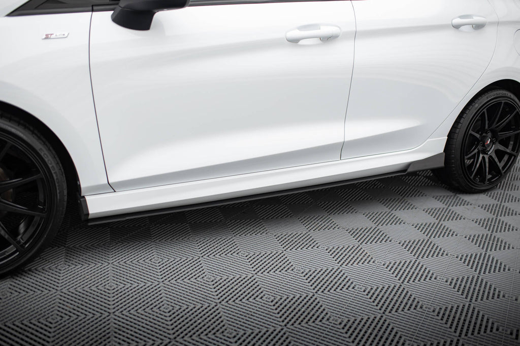 Maxton Design Racing Side Skirts Diffusers V.1 para Ford Fiesta Mk8 ST / ST-Line - imagen 2