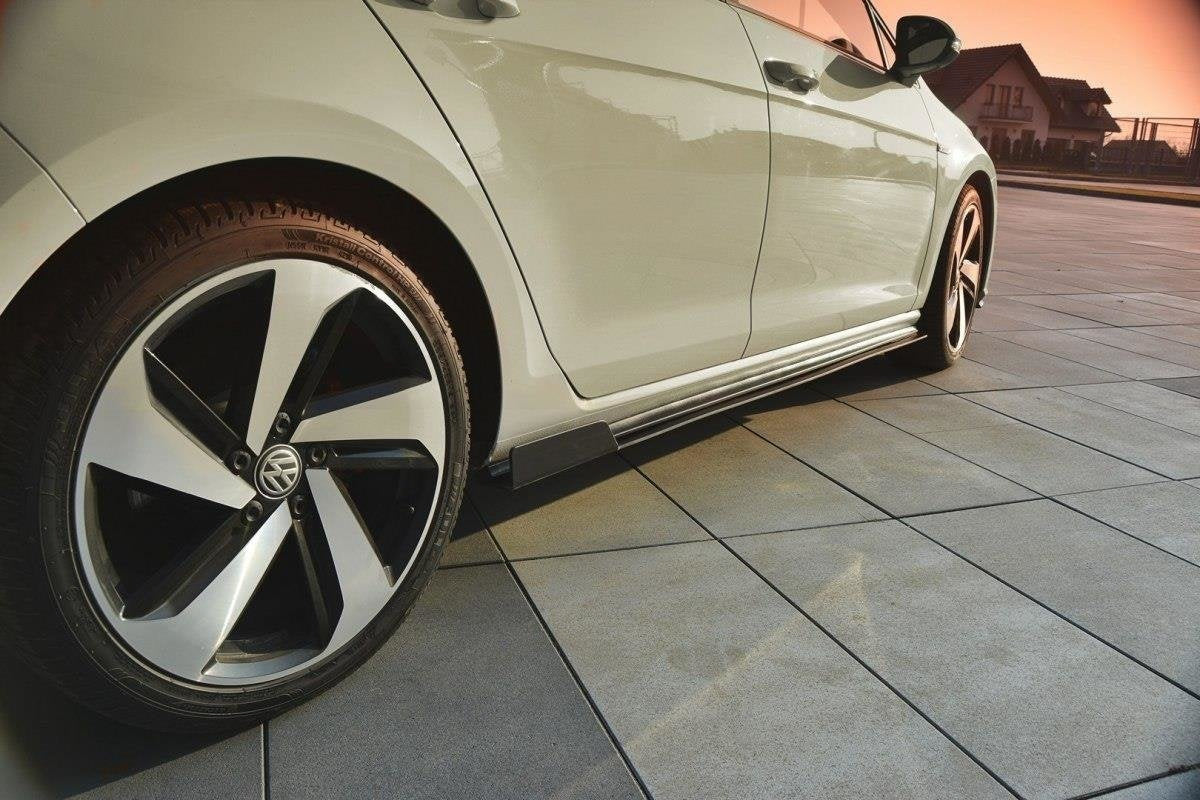 Maxton Design Racing Side Skirts Diffusers para Volkswagen Golf Mk7 GTI (Facelift) - imagen 1