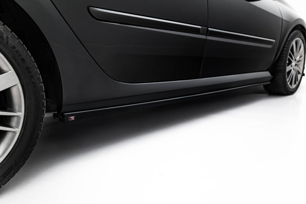 Maxton Design Difusores de taloneras laterales para Renault Laguna Hatchback GT Mk3 - imagen 3