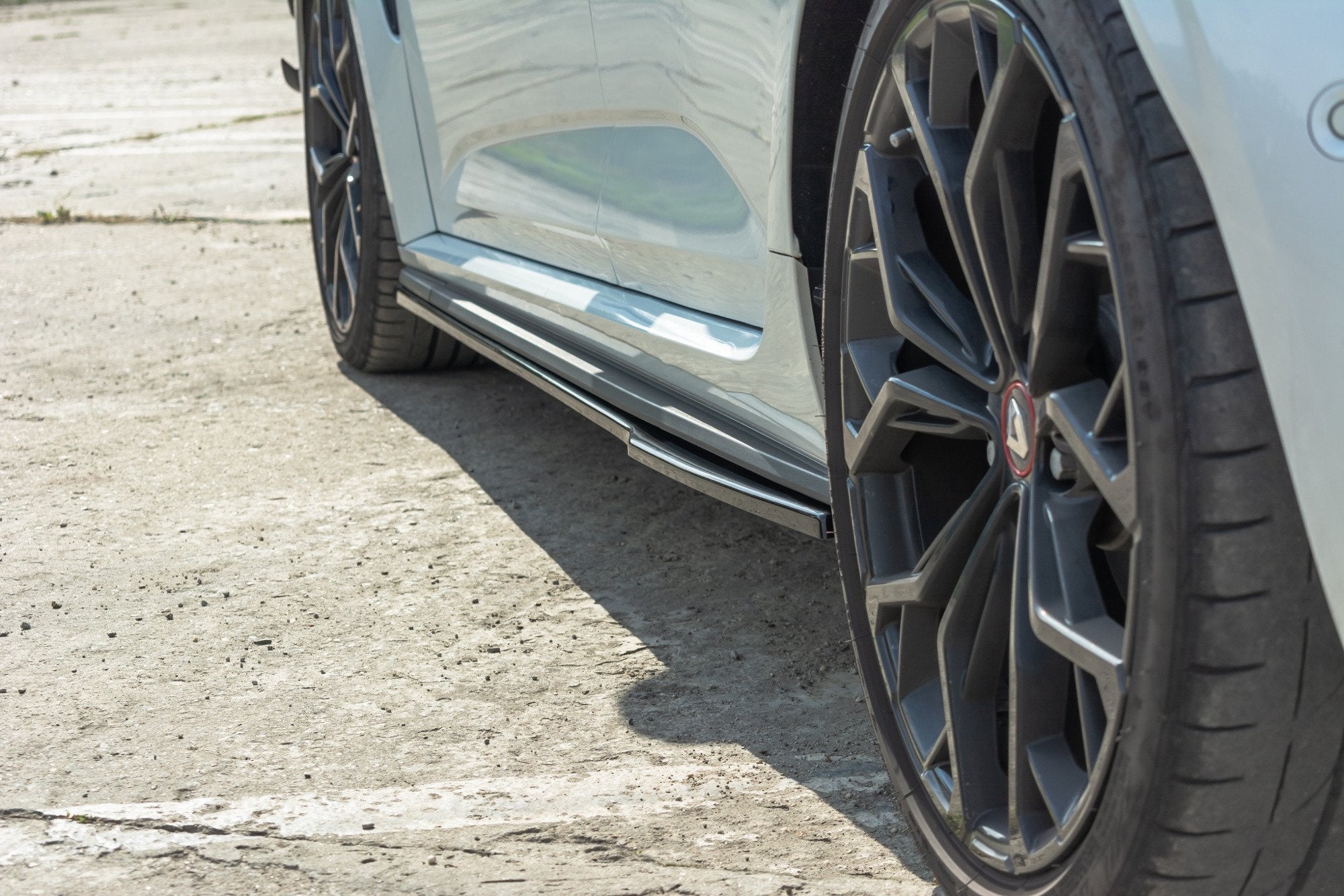 Maxton Design Difusores de taloneras laterales para Renault Megane Mk4 RS - imagen 4