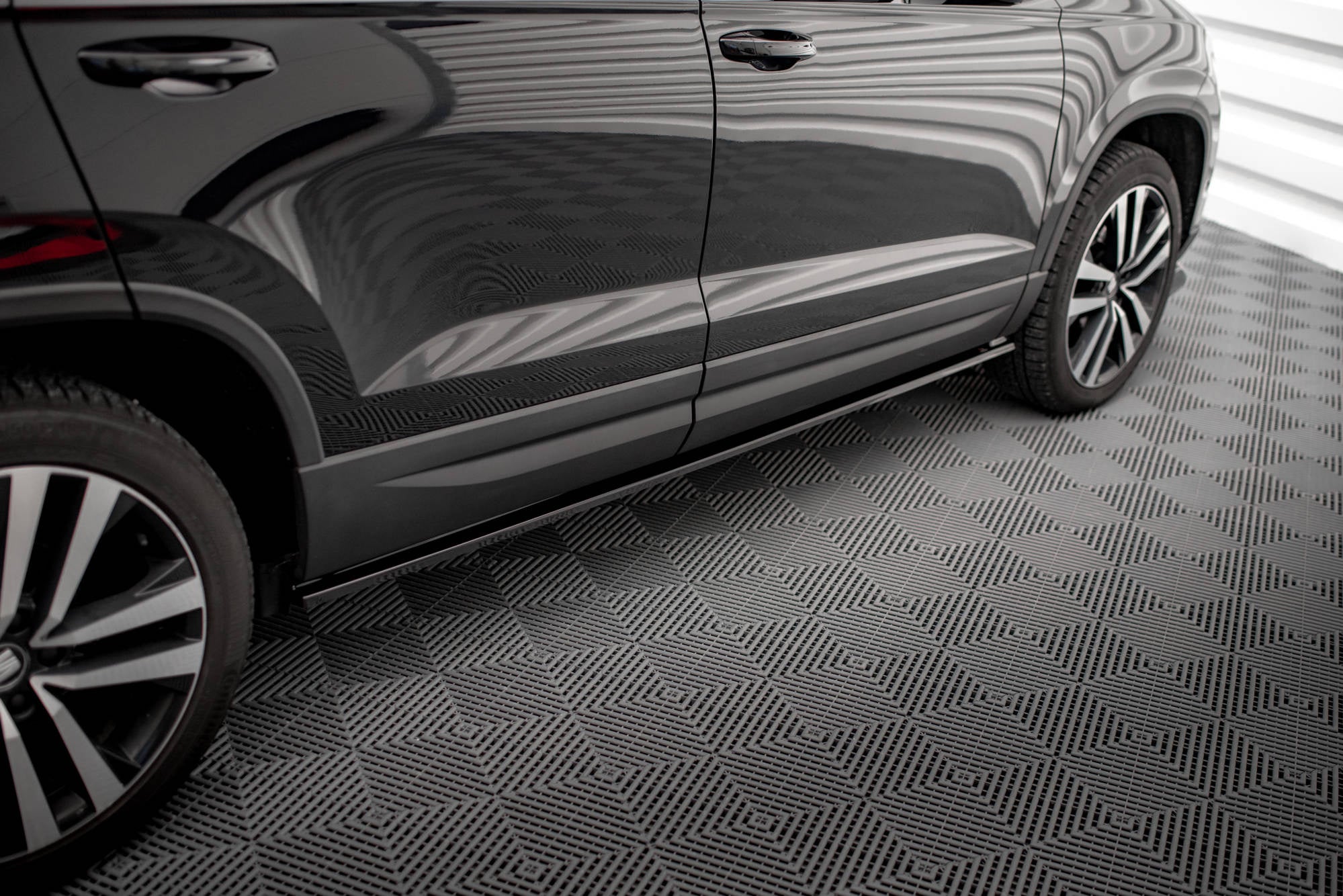 Maxton Design Difusores de taloneras laterales para Seat Ateca Mk1 - imagen 2