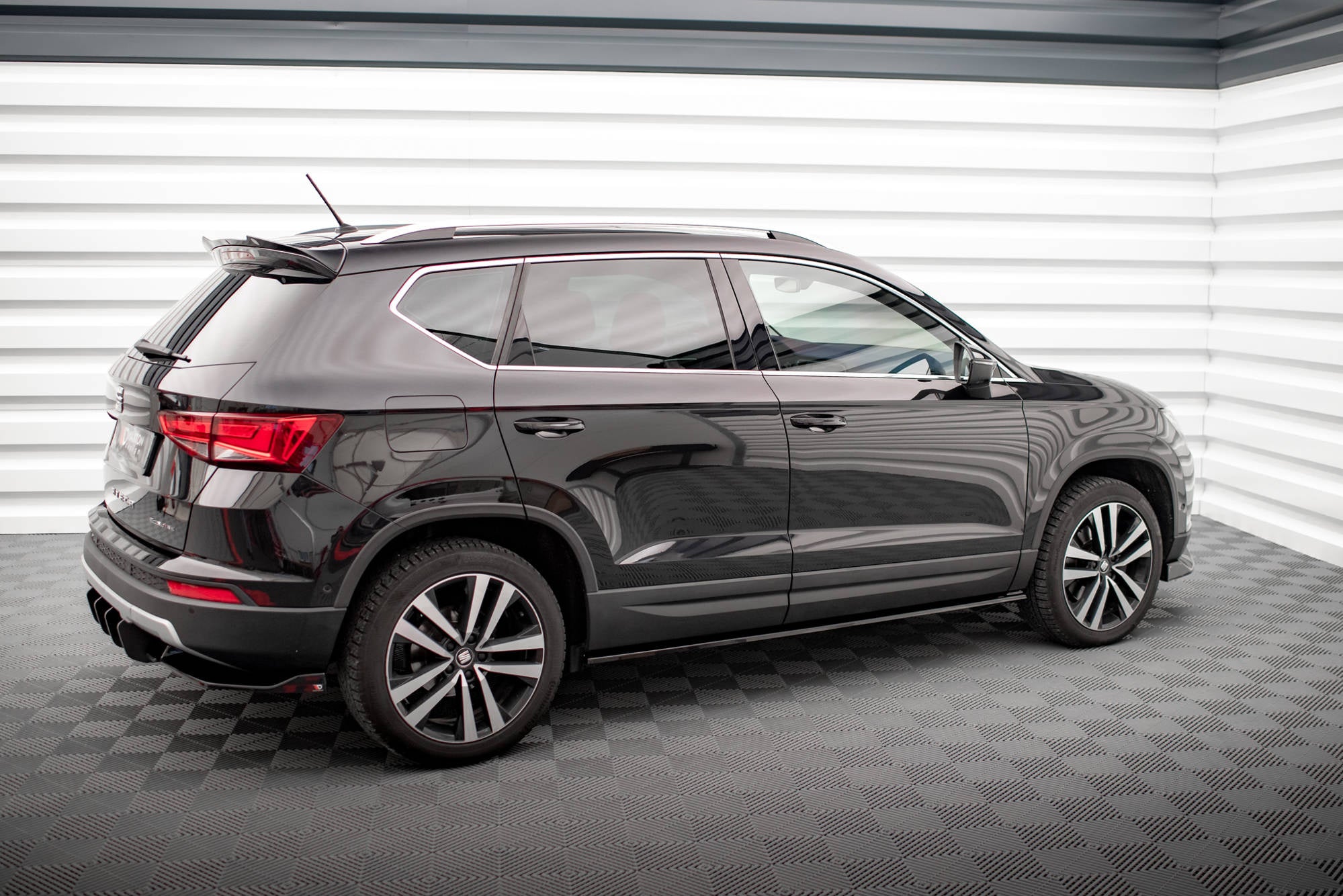 Maxton Design Difusores de taloneras laterales para Seat Ateca Mk1 - imagen 3