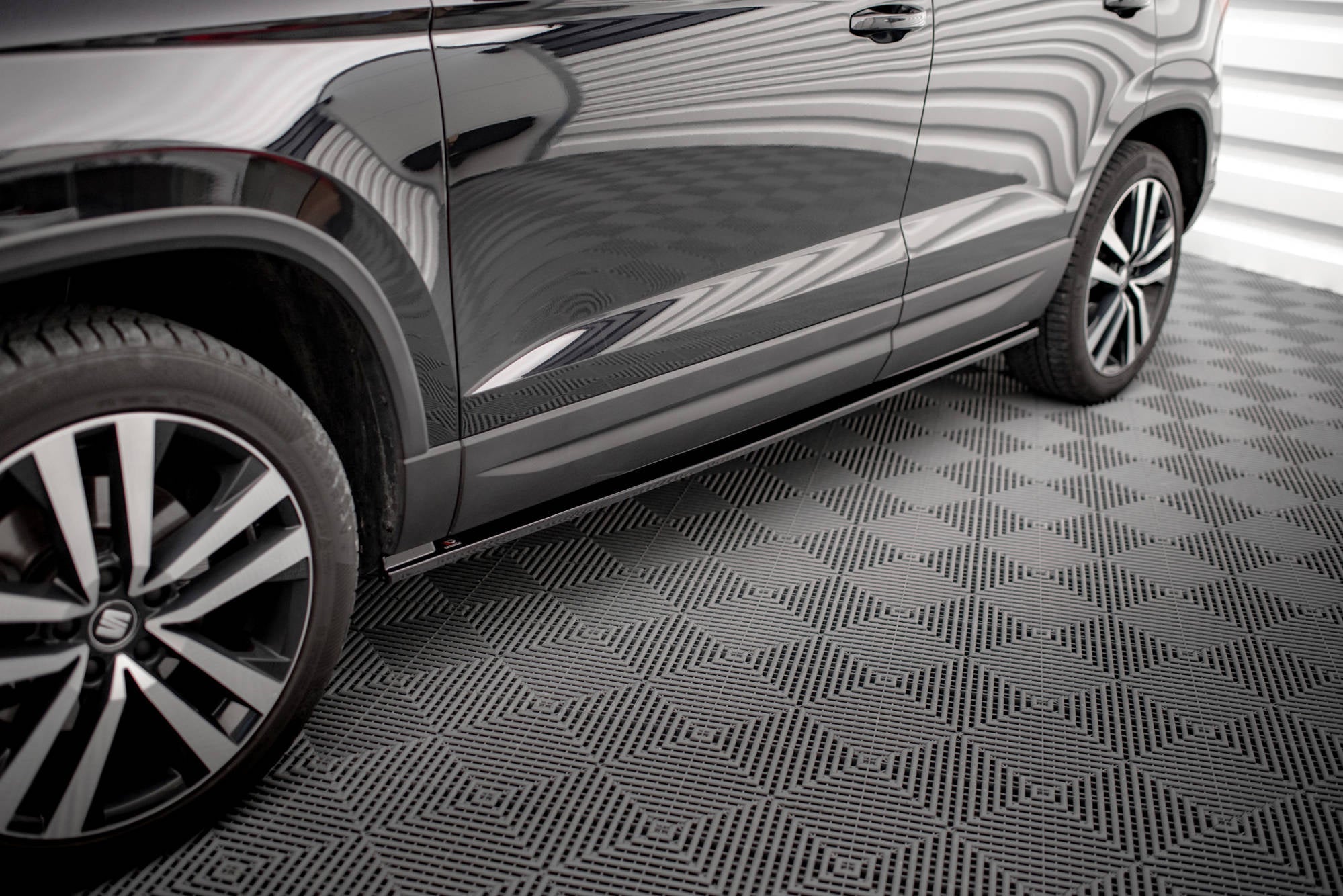 Maxton Design Difusores de taloneras laterales para Seat Ateca Mk1 - imagen 1