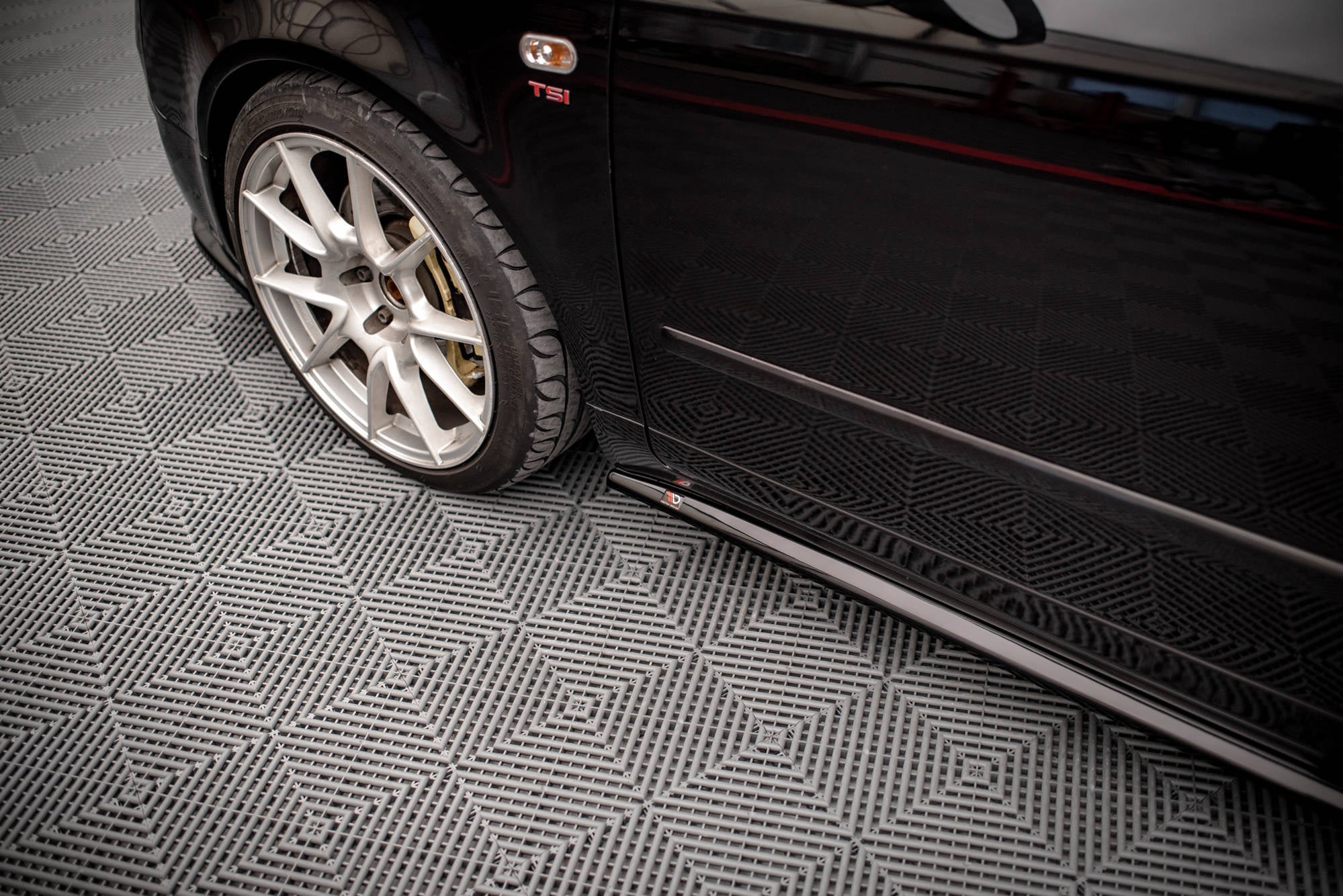 Maxton Design Difusores de taloneras laterales para Seat Exeo - imagen 2