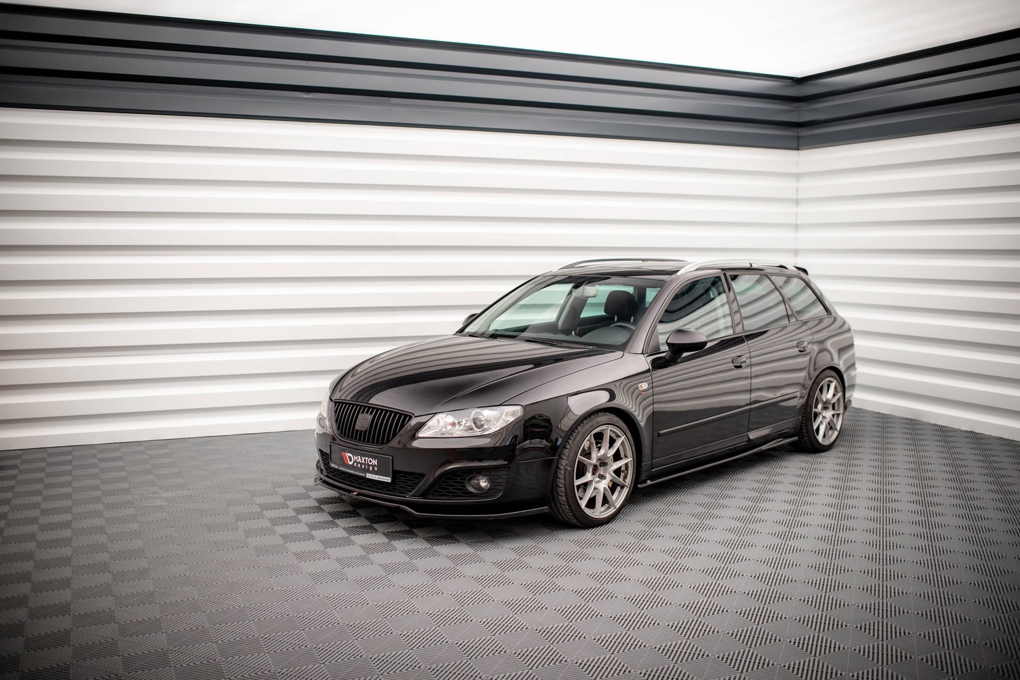 Maxton Design Difusores de taloneras laterales para Seat Exeo - imagen 3