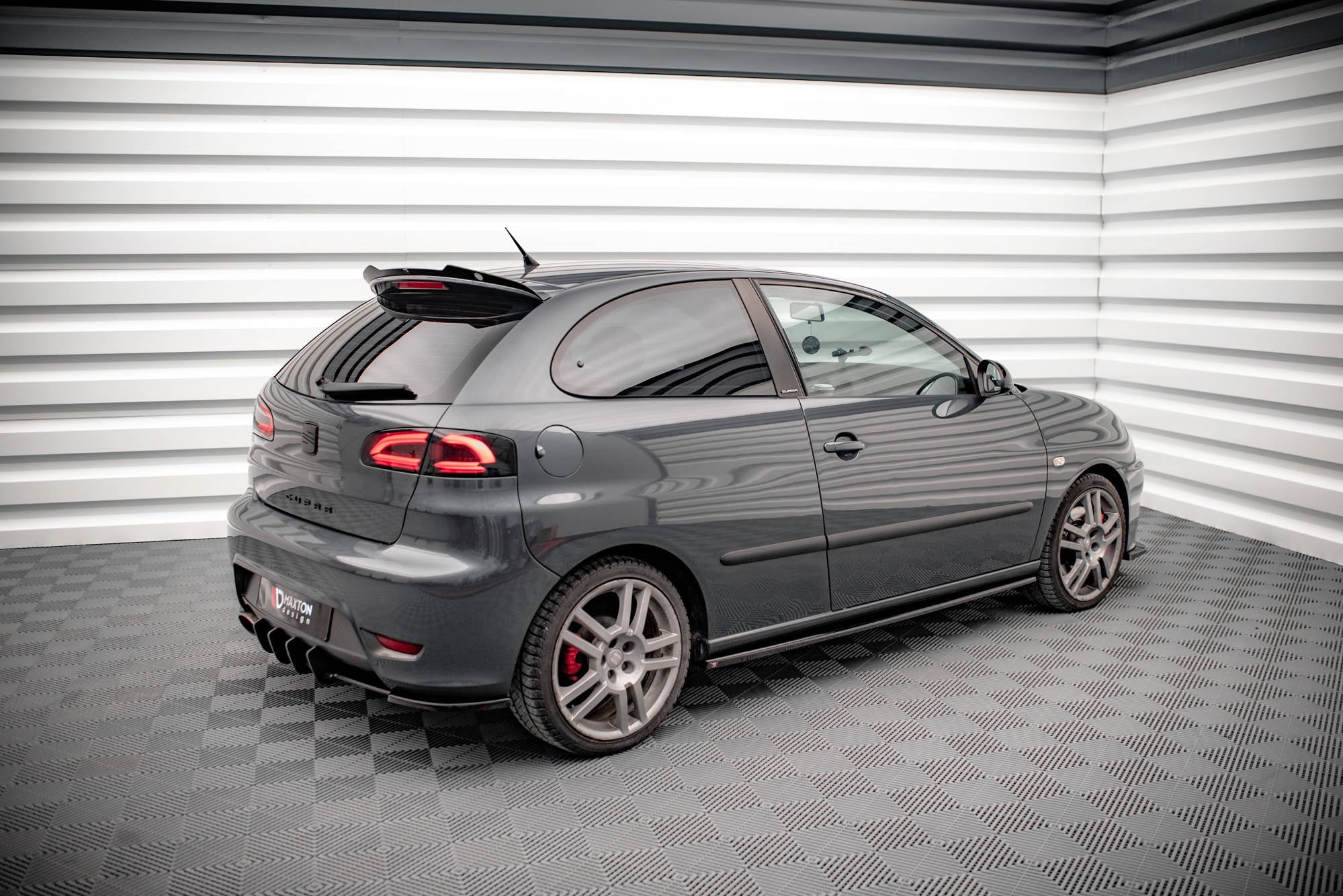 Maxton Design Difusores de taloneras laterales para Seat Ibiza Cupra Mk3 - imagen 2