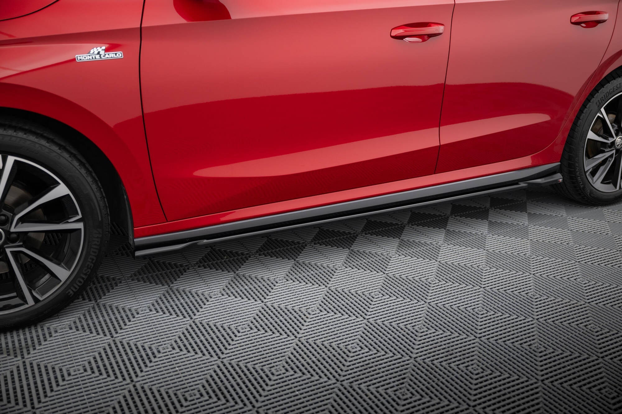 Maxton Design Difusores de taloneras laterales para Skoda Fabia Monte Carlo Mk4 - imagen 1