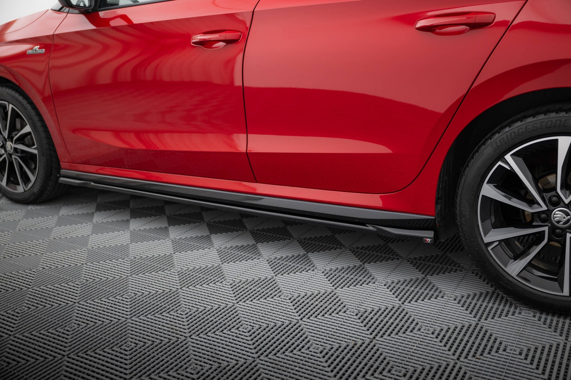 Maxton Design Difusores de taloneras laterales para Skoda Fabia Monte Carlo Mk4 - imagen 3