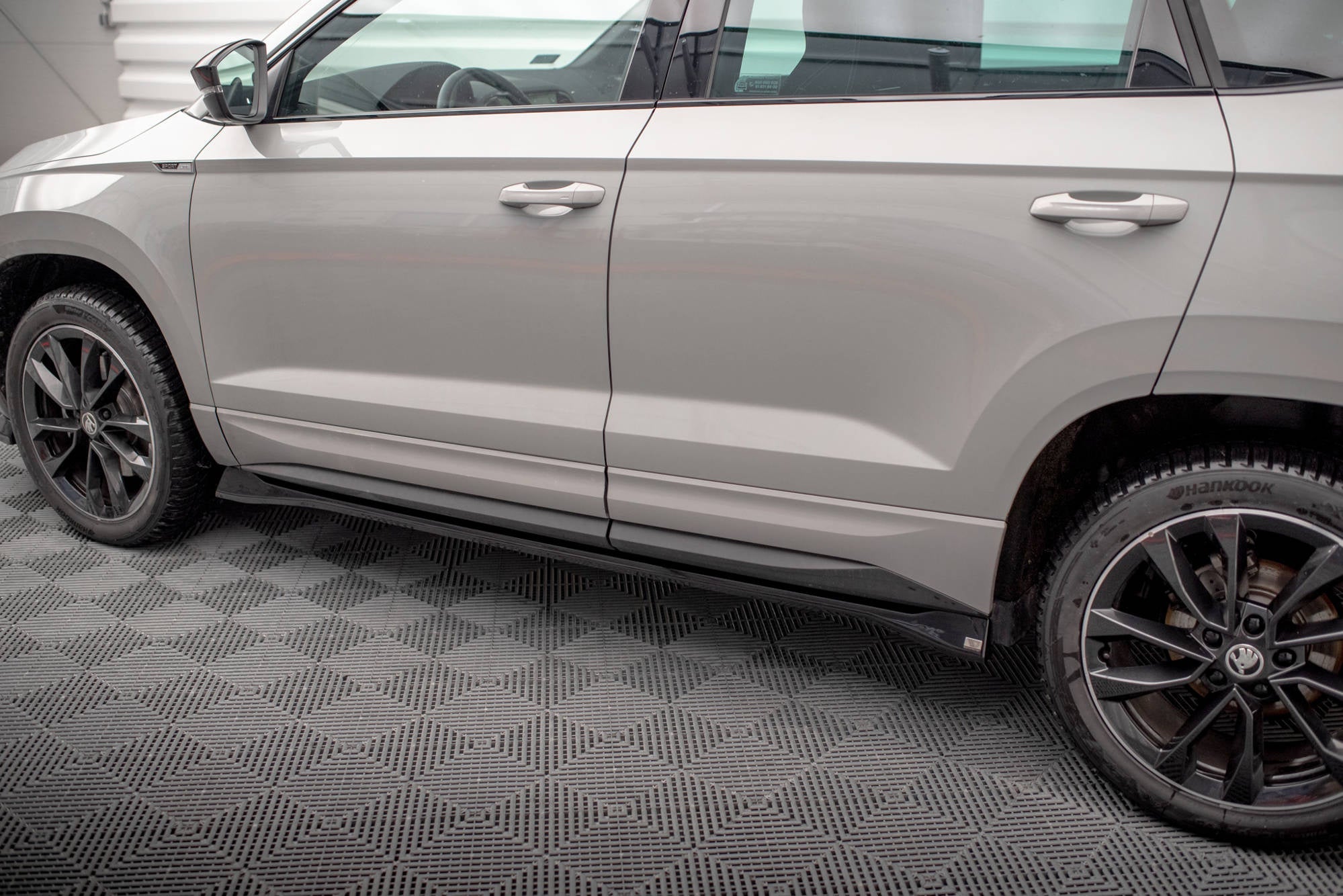 Maxton Design Difusores de taloneras laterales para Skoda Karoq Sportline Mk1 - imagen 3