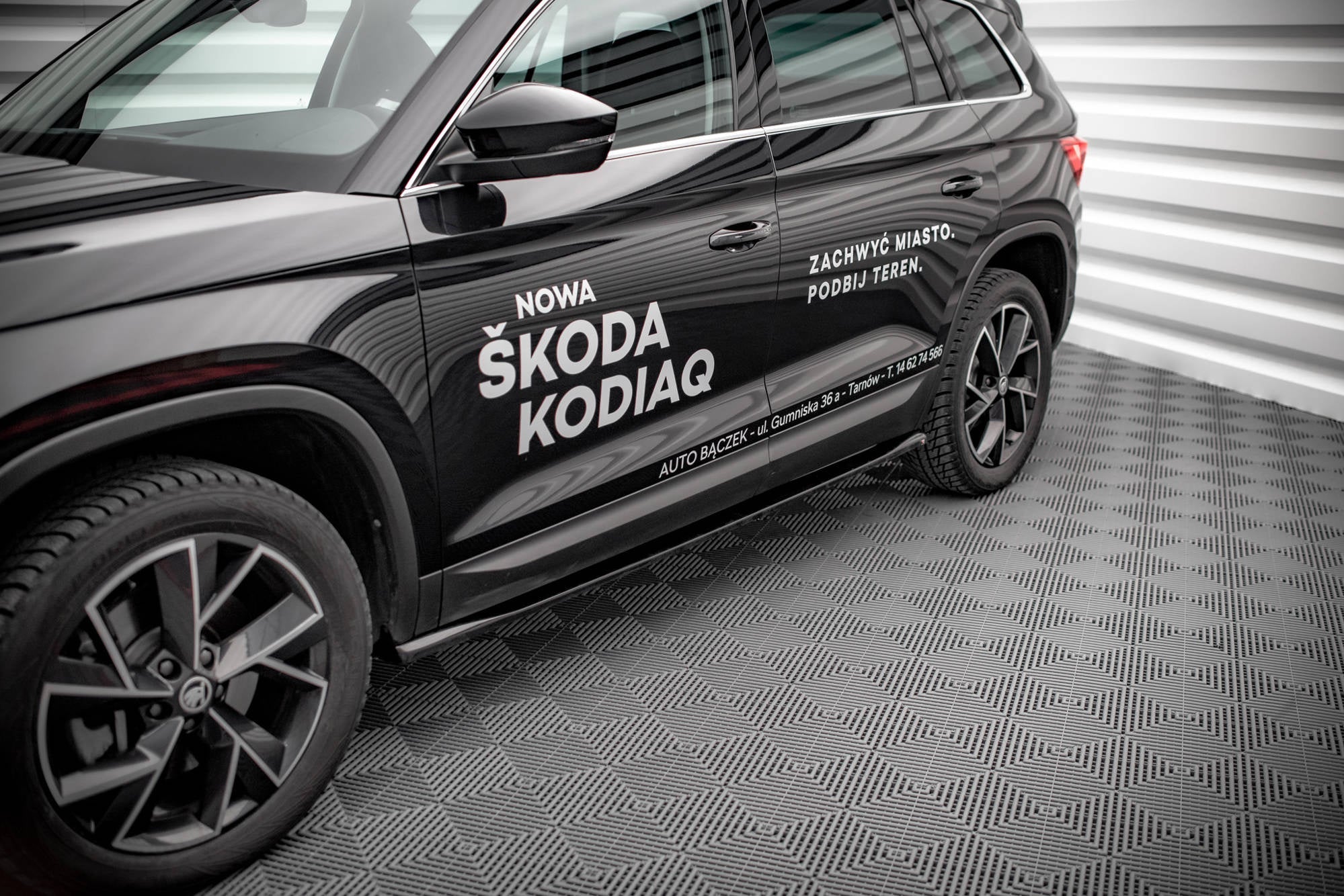 Maxton Design Difusores de taloneras laterales para Skoda Kodiaq Mk1 Facelift - imagen 1