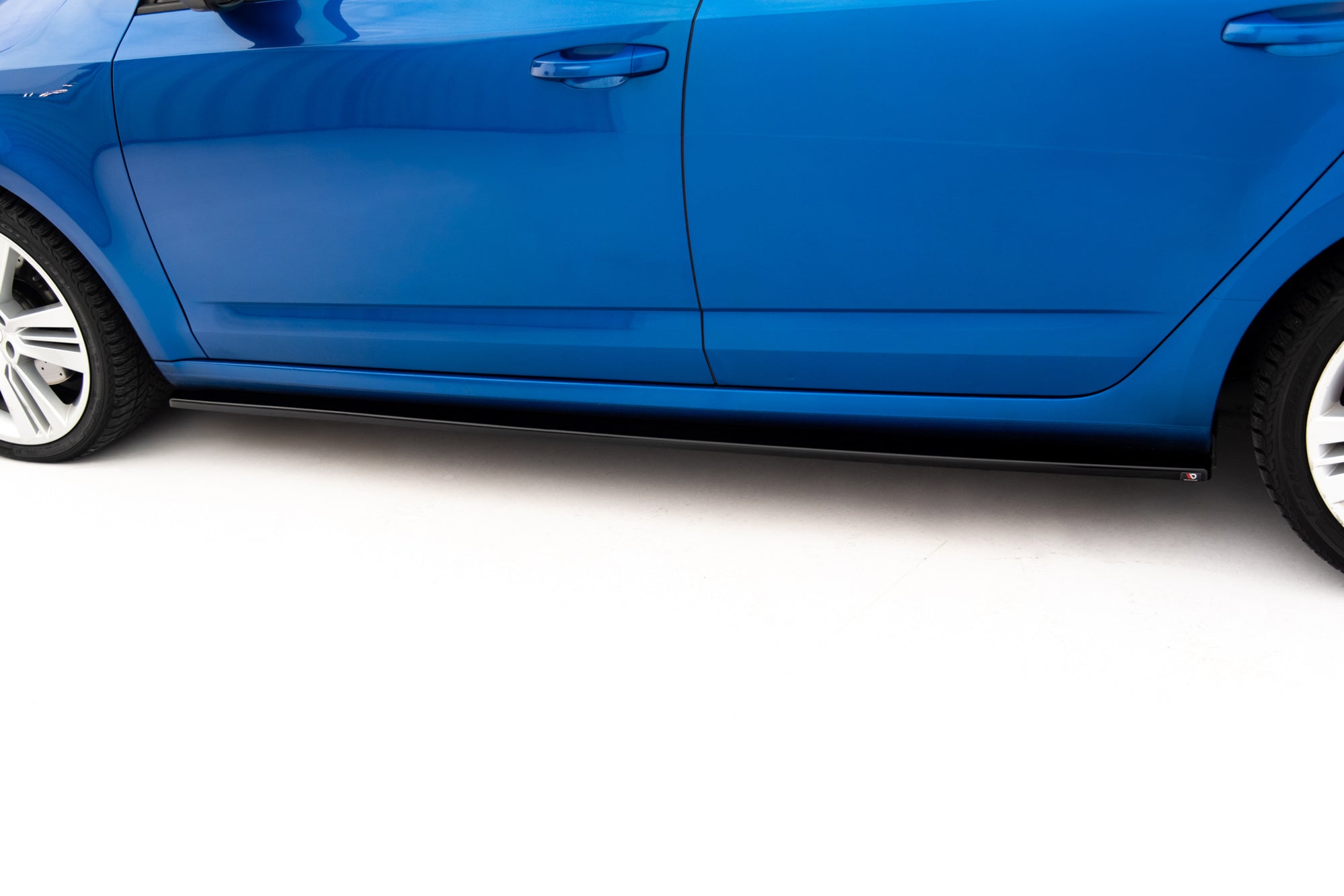 Maxton Design Difusores de taloneras laterales para Skoda Octavia RS Hatchback / Combi Mk3 / Mk3 Facelift - imagen 3
