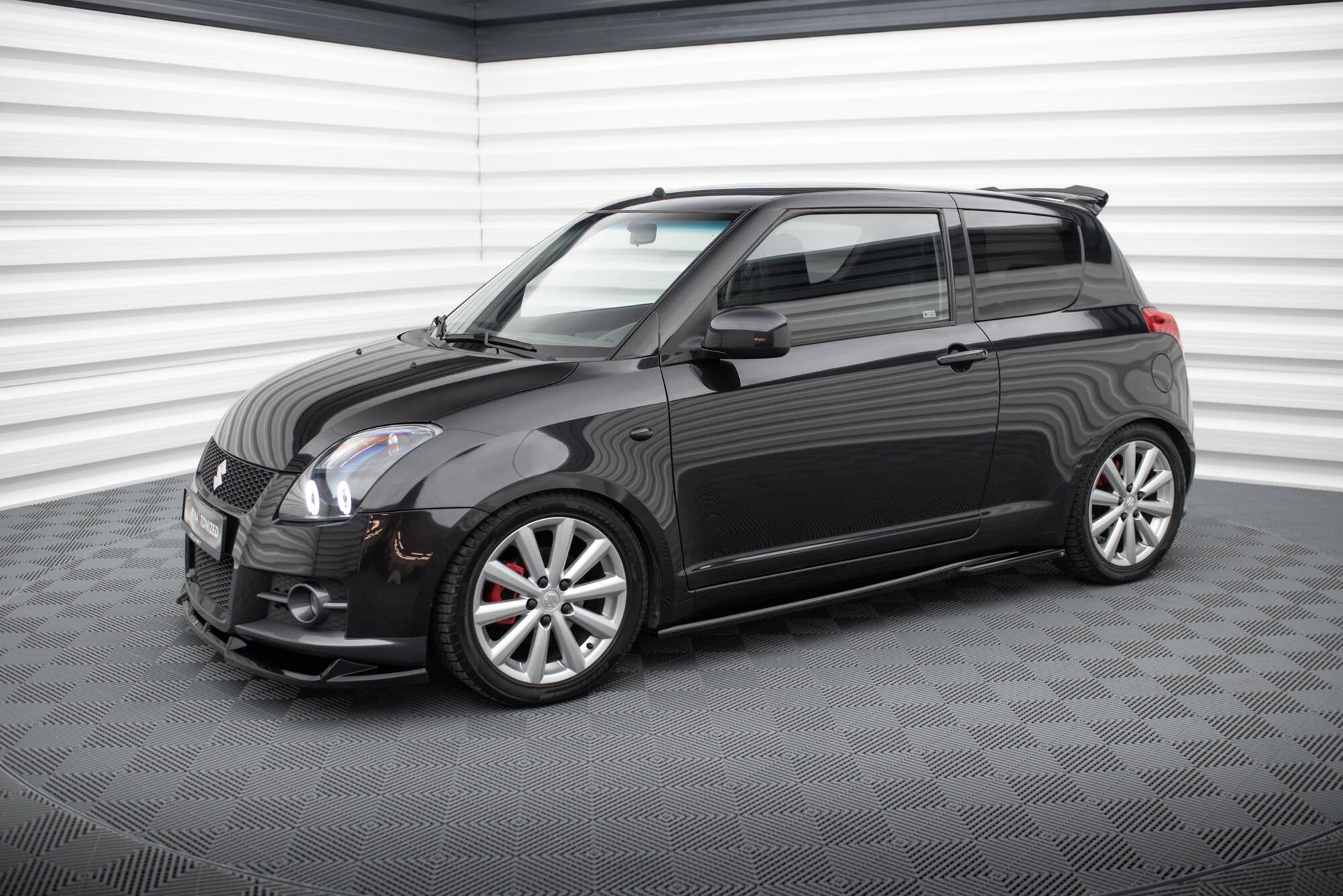 Maxton Design Difusores de taloneras laterales para Suzuki Swift Sport Mk4 - imagen 2
