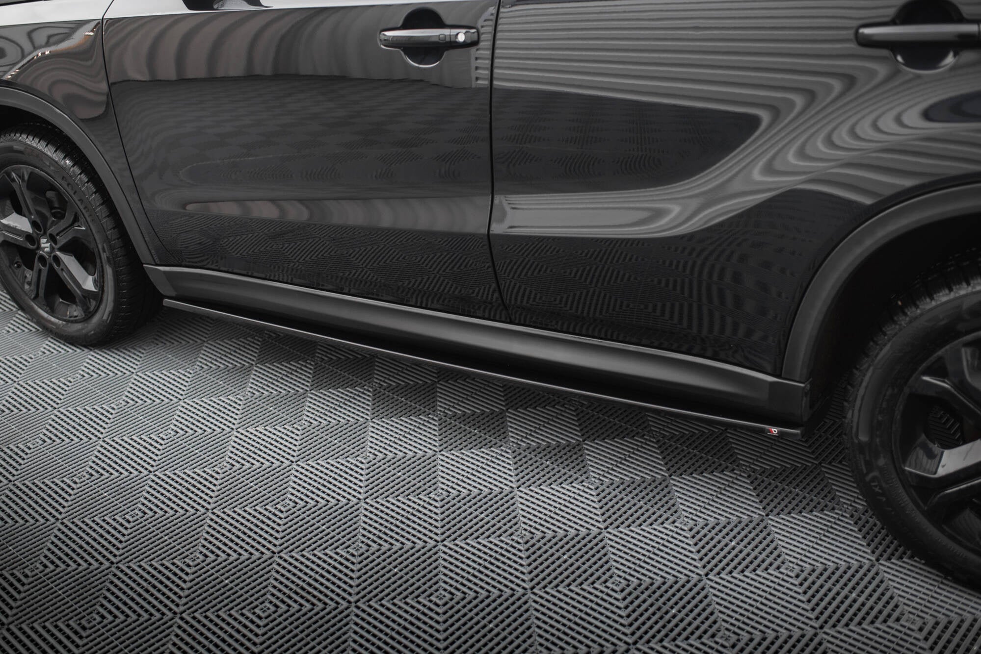 Maxton Design Difusores de taloneras laterales para Suzuki Vitara S Mk2 - imagen 3