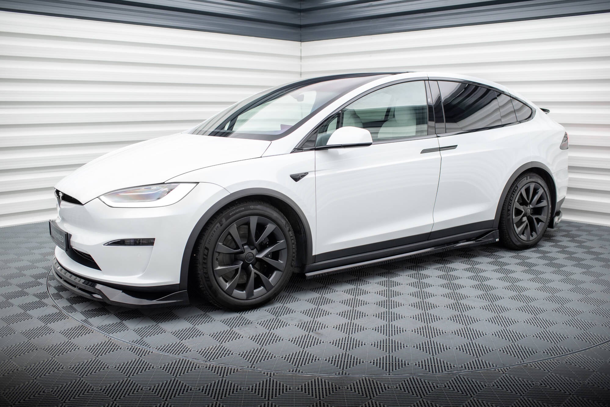 Maxton Design Difusores de taloneras laterales para Tesla Model X Mk1 Facelift - imagen 2
