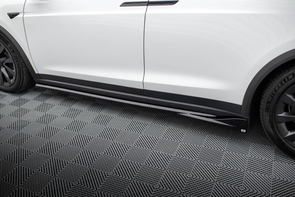 Maxton Design Difusores de taloneras laterales para Tesla Model X Mk1 Facelift - imagen 3