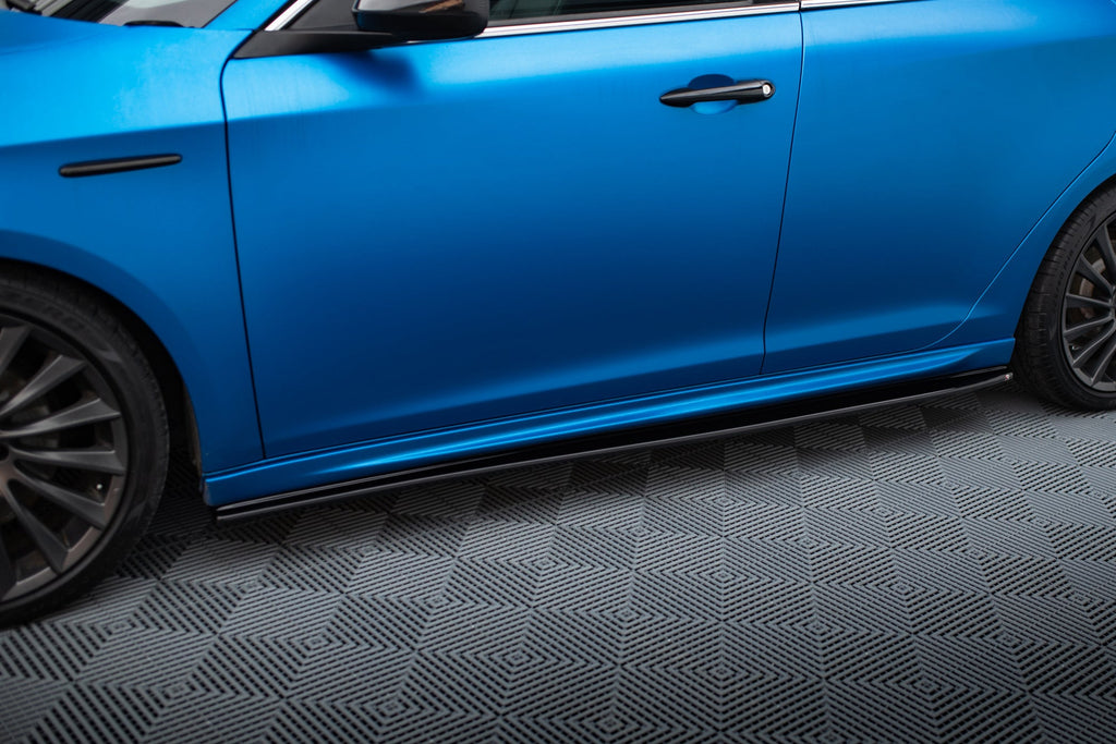 Maxton Design Difusores de taloneras laterales V.1 para Alfa Romeo Giulietta - imagen 1