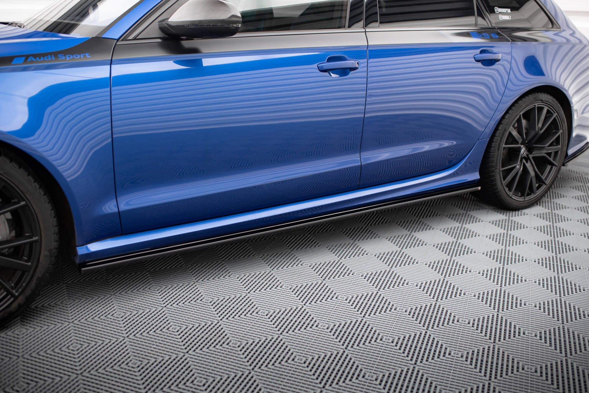 Maxton Design Difusores de taloneras laterales V.1 para Audi RS6 C7 / C7 Facelift - imagen 1