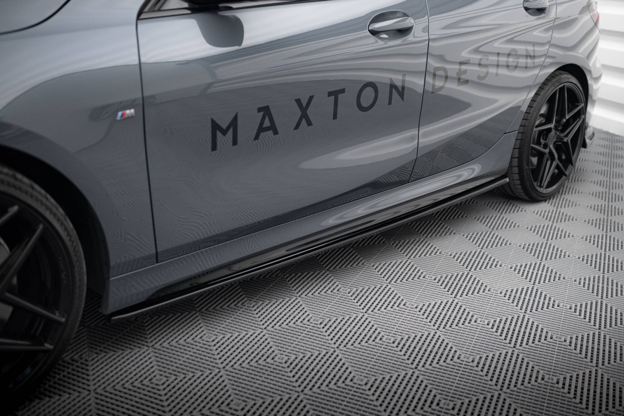 Maxton Design Difusores de taloneras laterales V.1 para BMW 1 M-Pack / M135i / 128ti - imagen 1