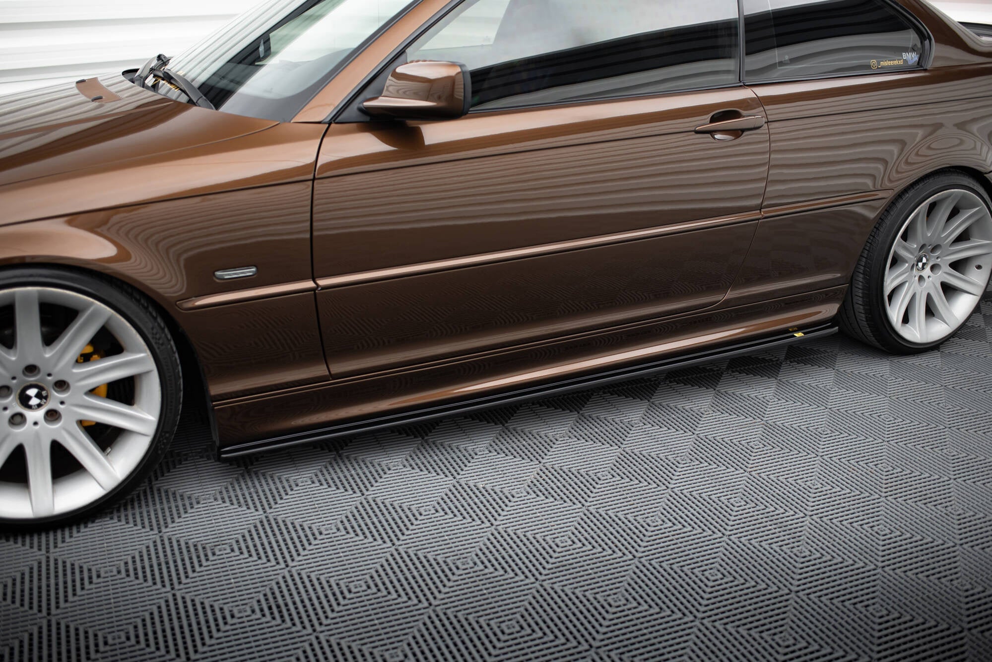 Maxton Design Difusores de taloneras laterales V.1 para BMW 3 E46 MPACK Coupe - imagen 1